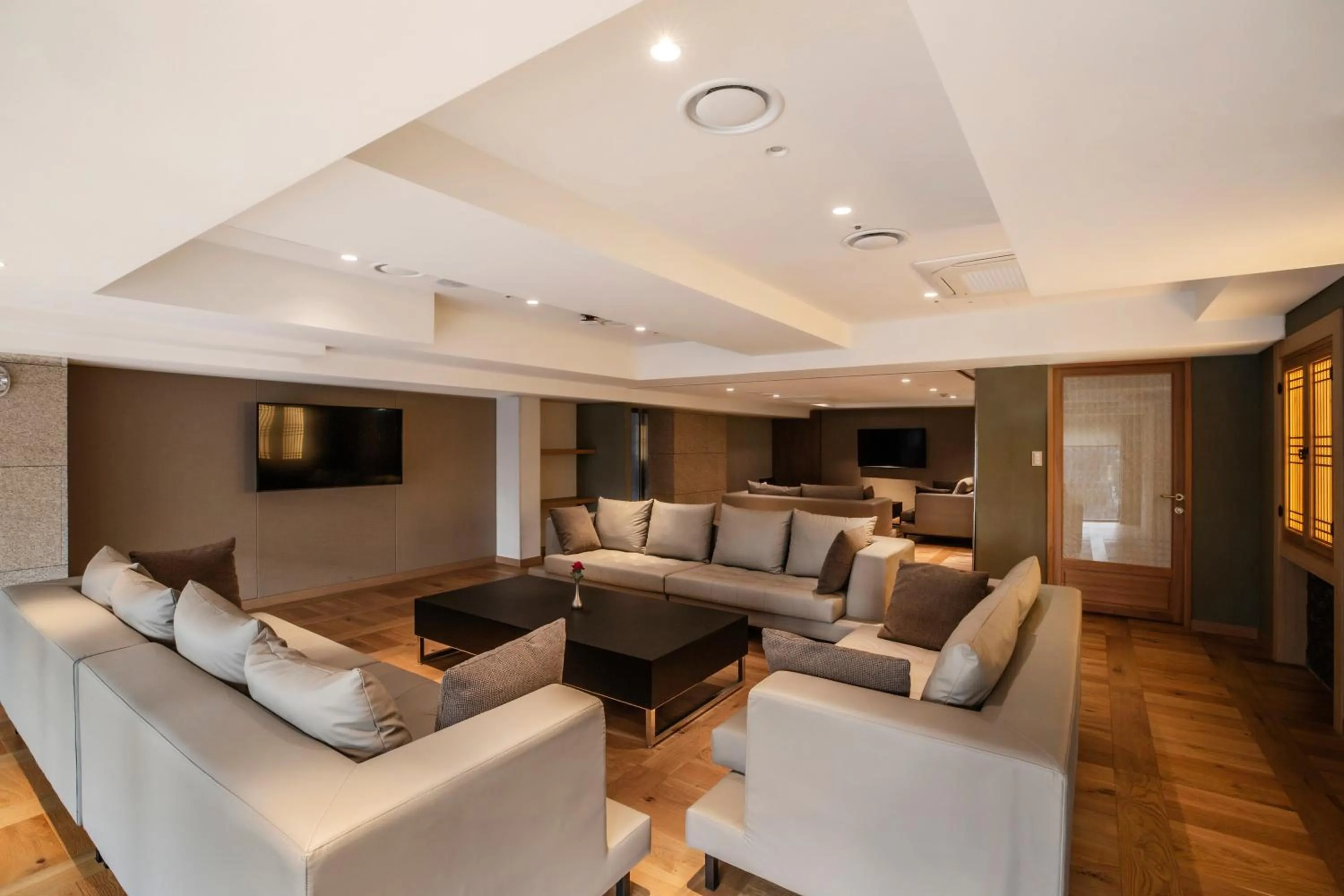 Patio in Shin Shin Hotel Jeju Airport