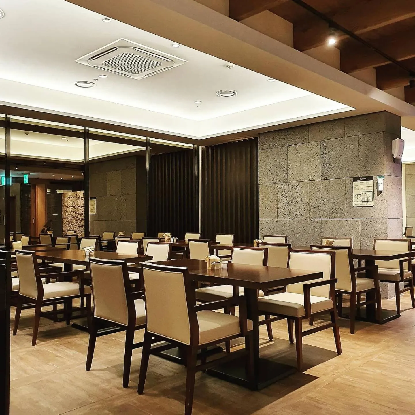 Restaurant/places to eat in Shin Shin Hotel Jeju Airport