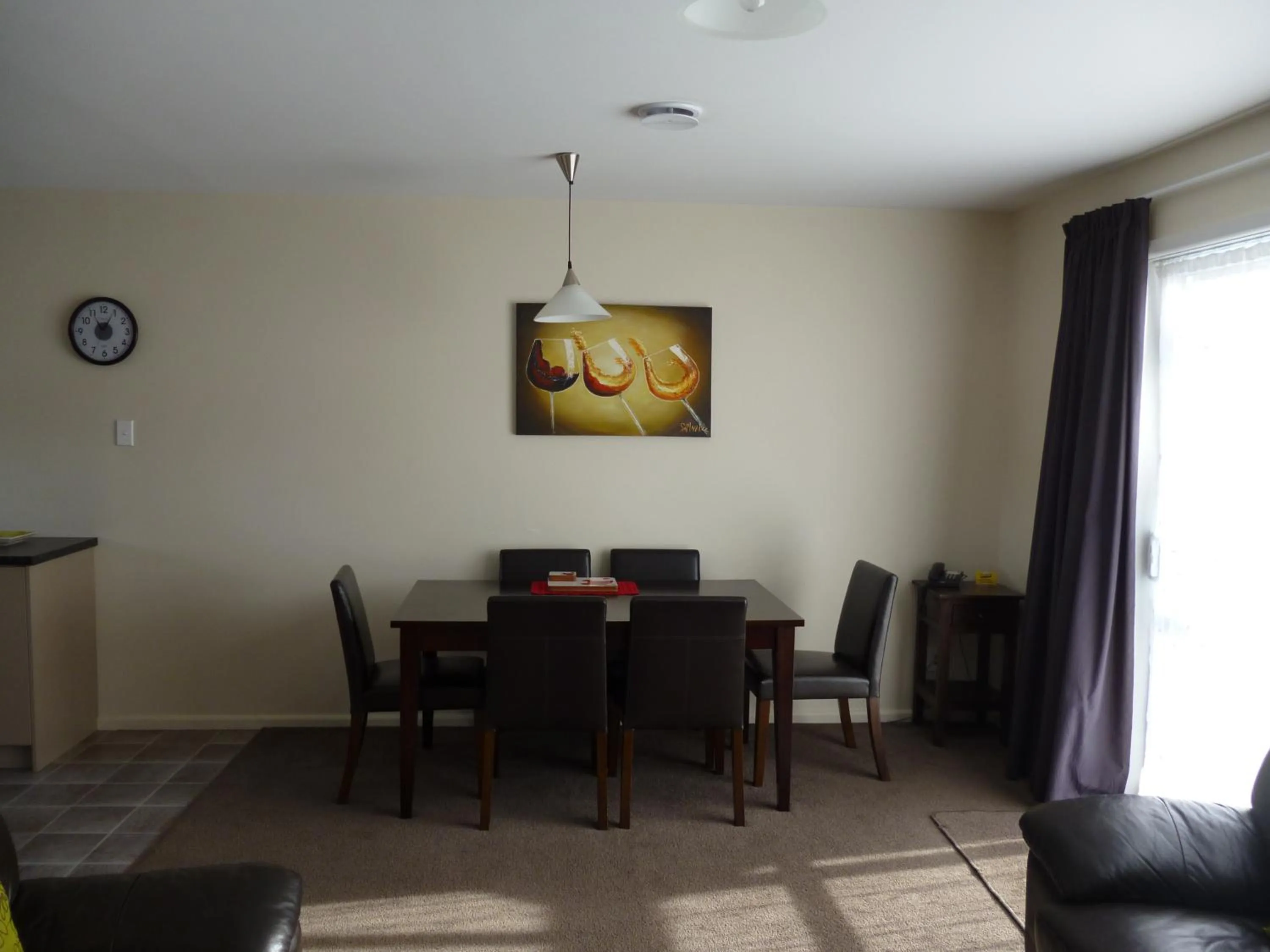 TV and multimedia in Cashel Court Motel