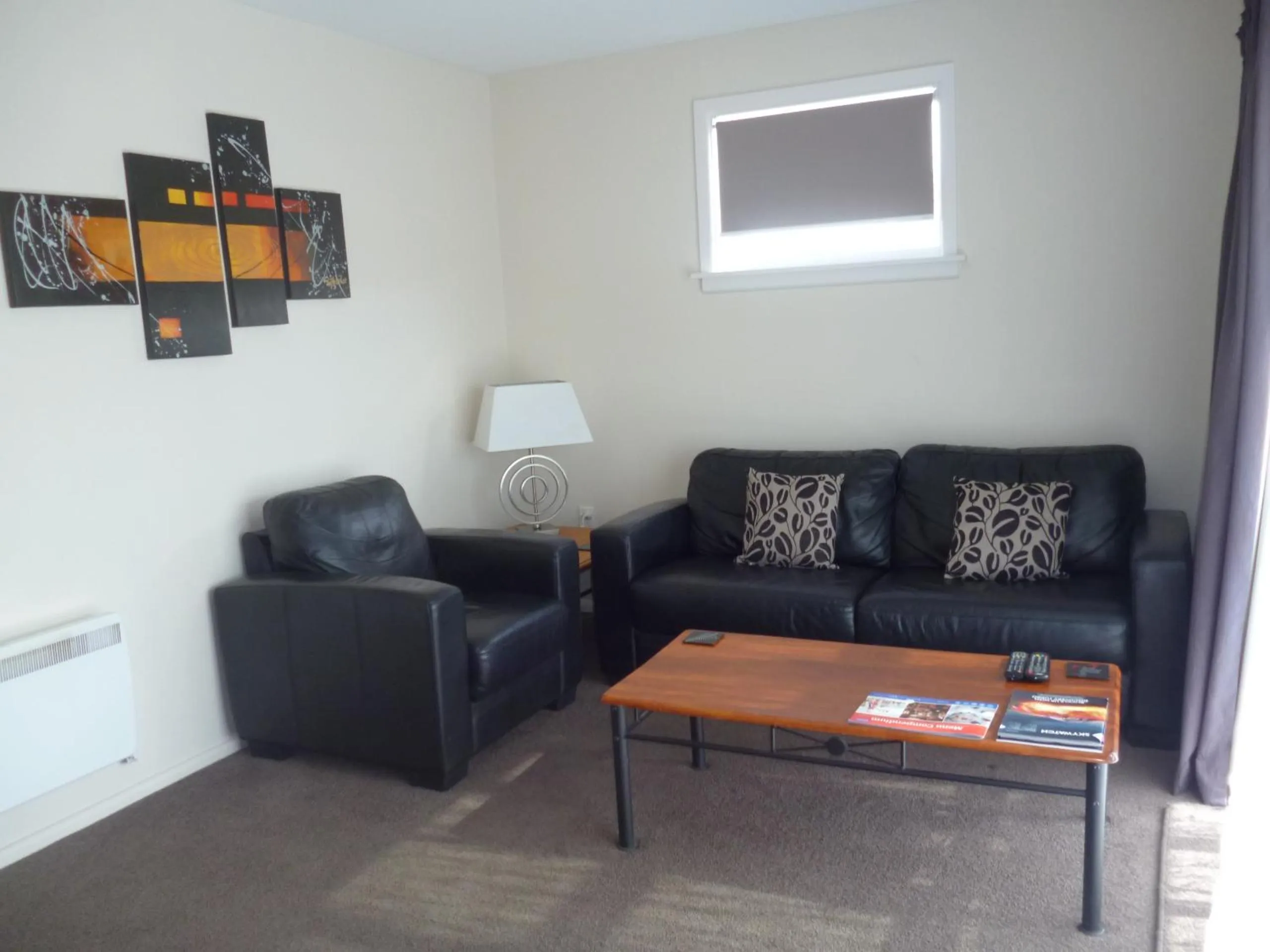 Bed in Cashel Court Motel