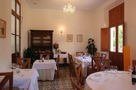Restaurant/places to eat in Hotel Restaurante Casa Julia