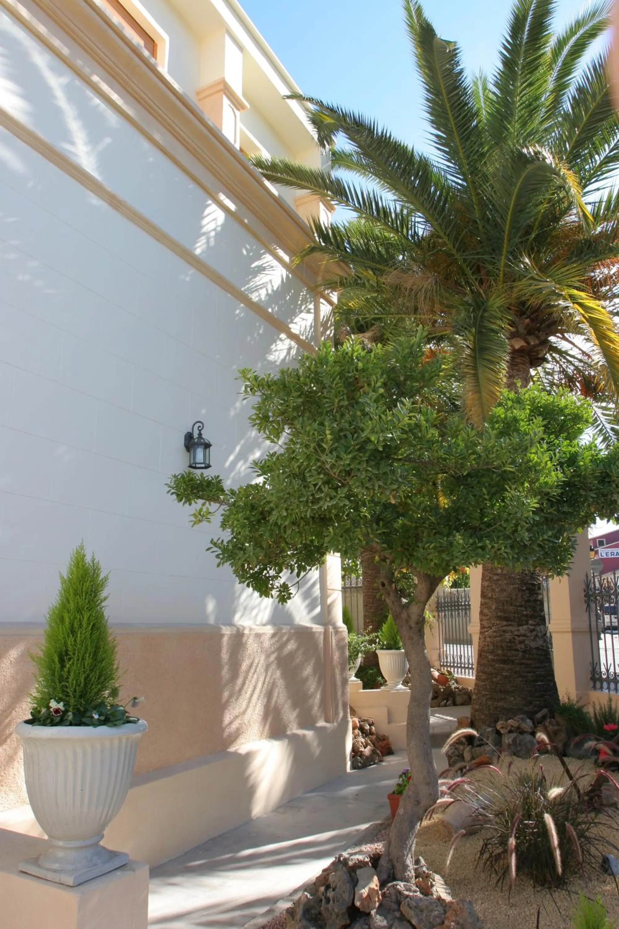 Property building in Hotel Restaurante Casa Julia