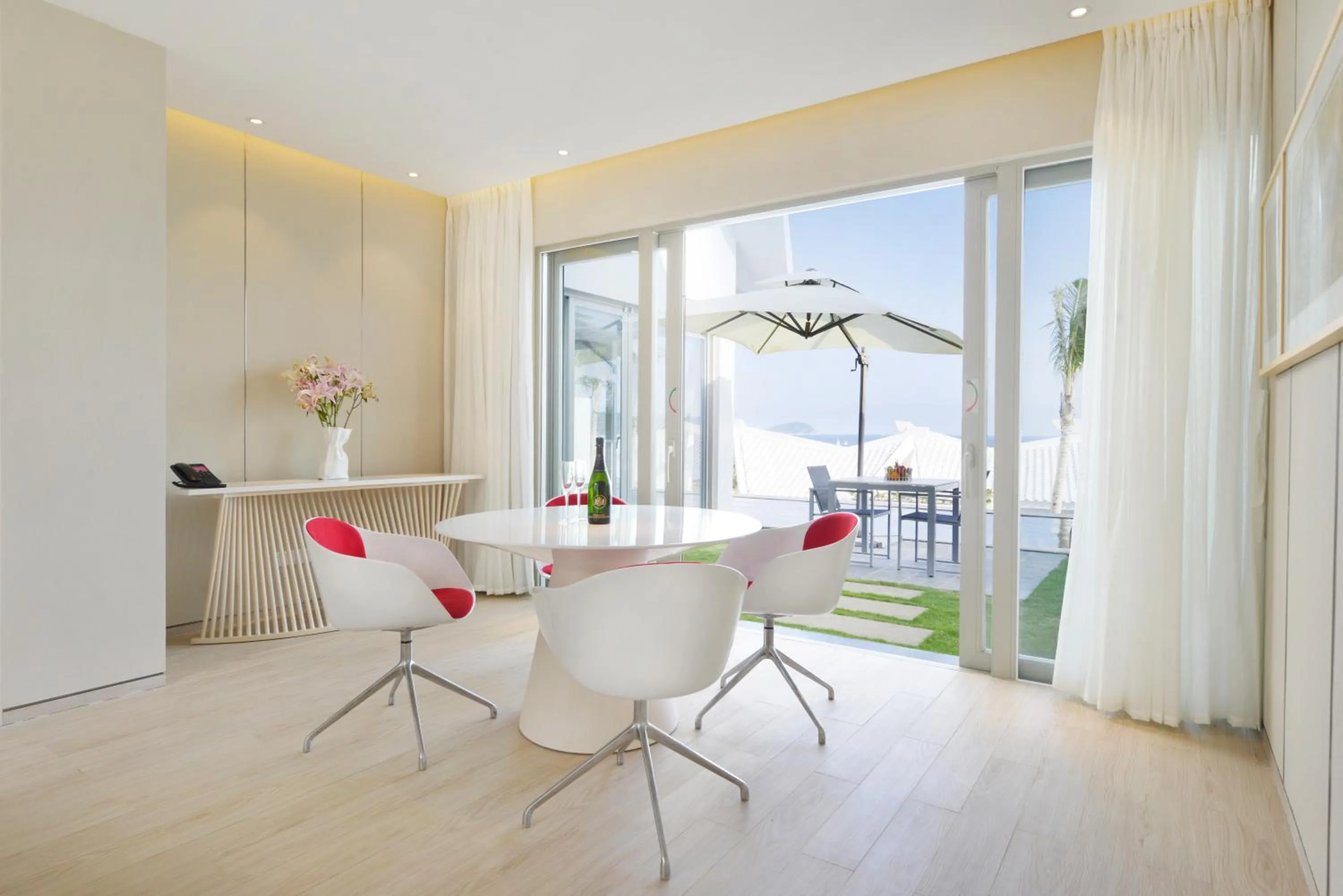 Living room in Palace Resort Yalong Bay Sanya