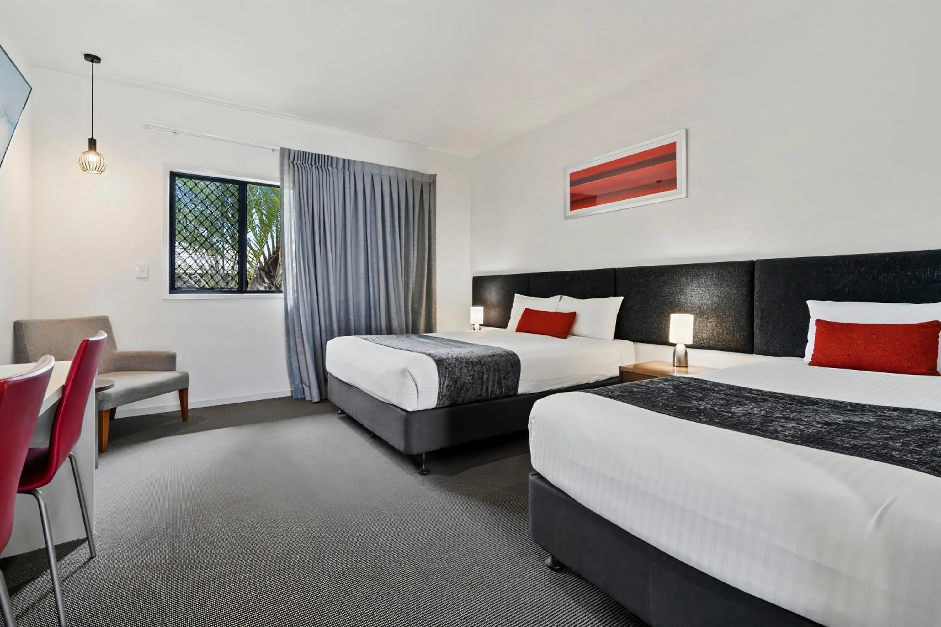 Bedroom, Bed in Quality Resort Parkhurst