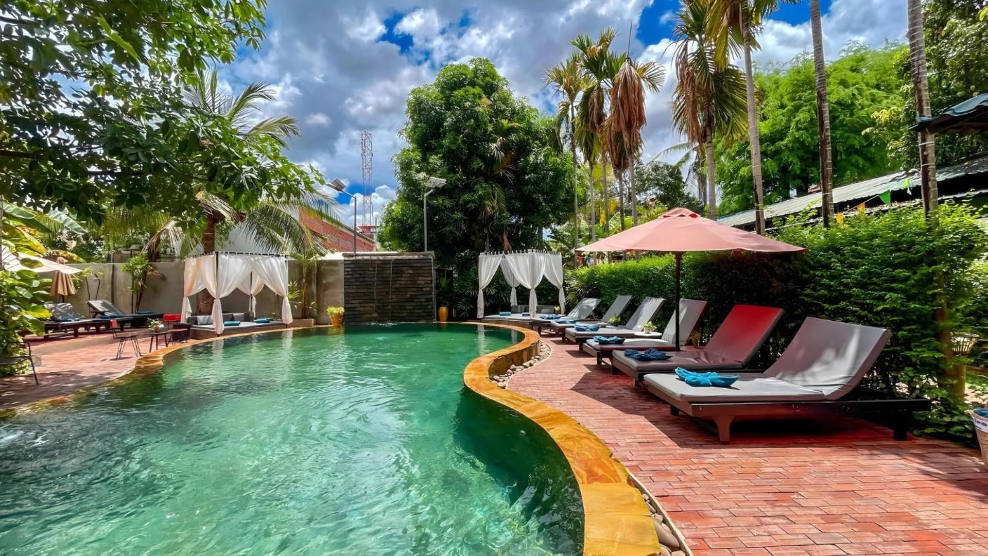 Garden in Central Indochine d'Angkor Hotel