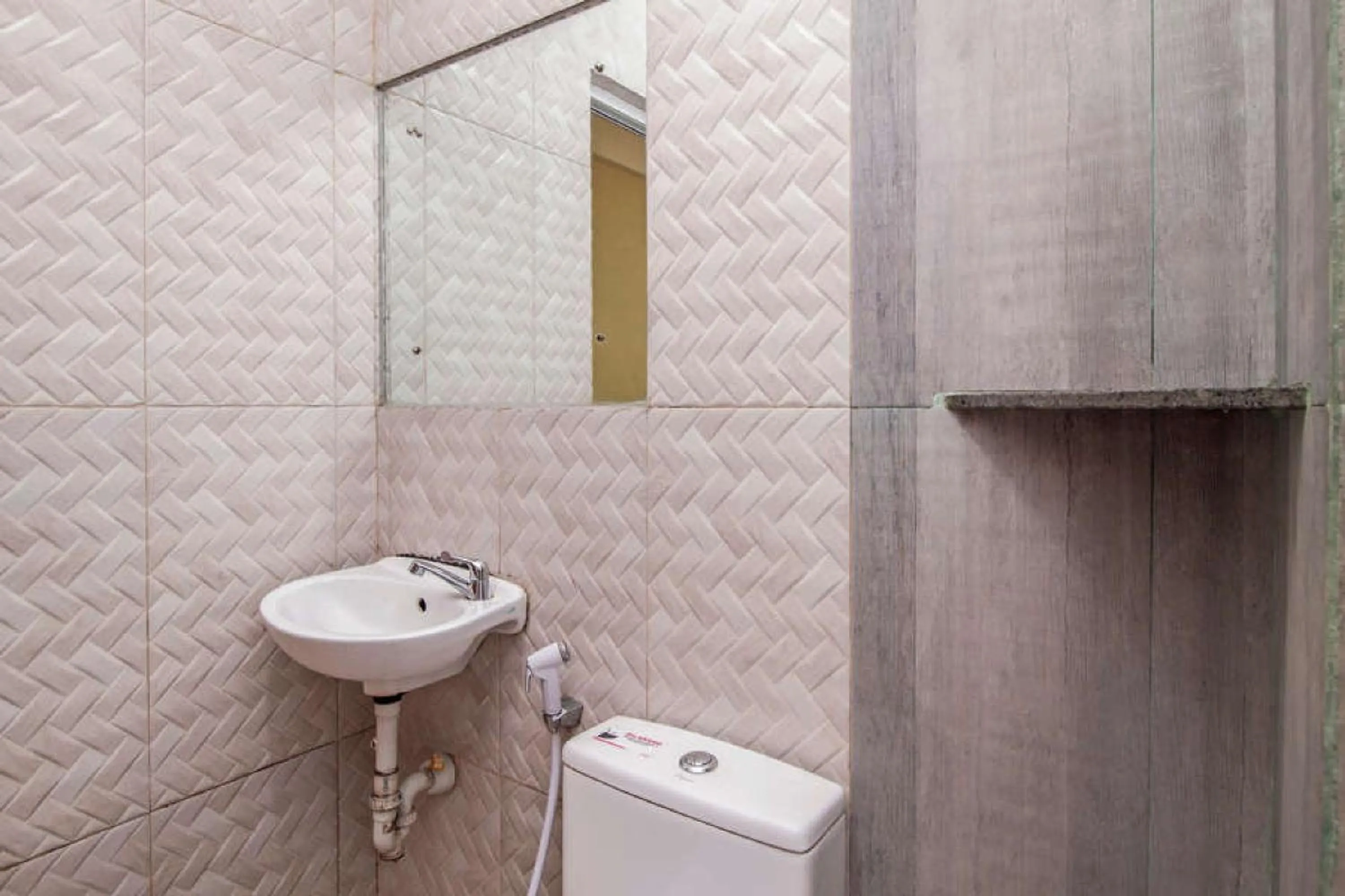 Bathroom in RedDoorz near Cilandak Town Square