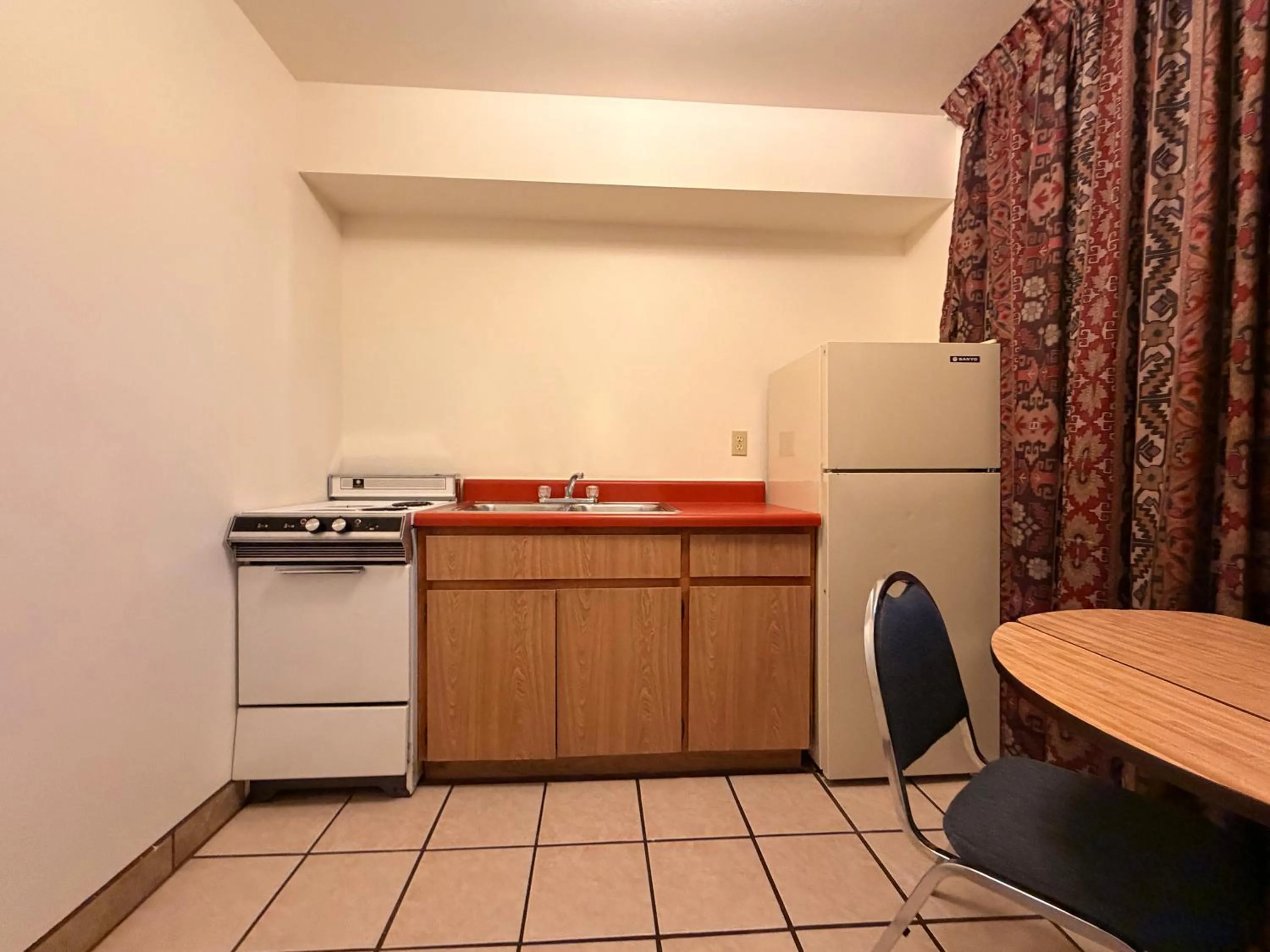 Desert Rose Motel