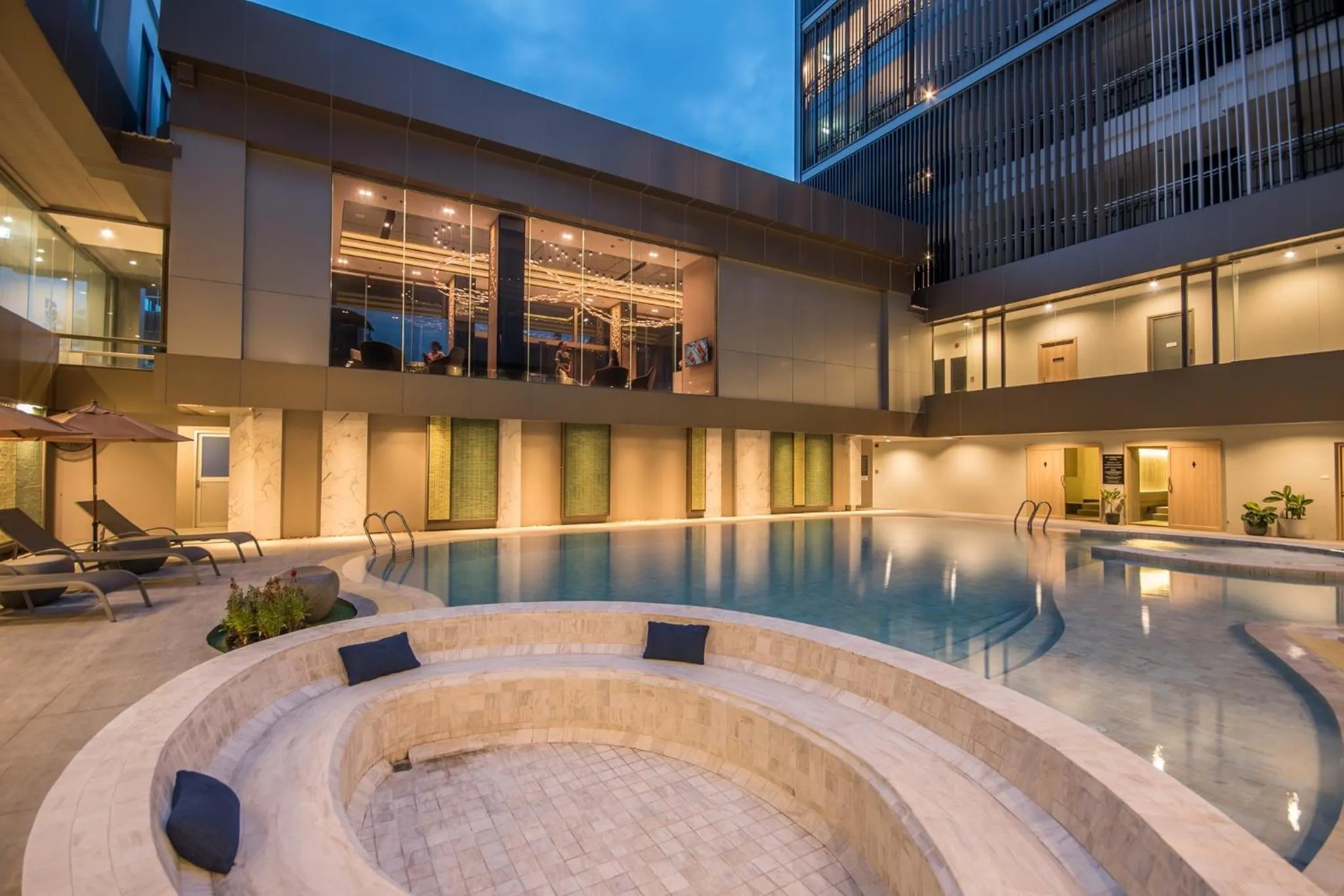 Night in Jasmine Resort Sriracha