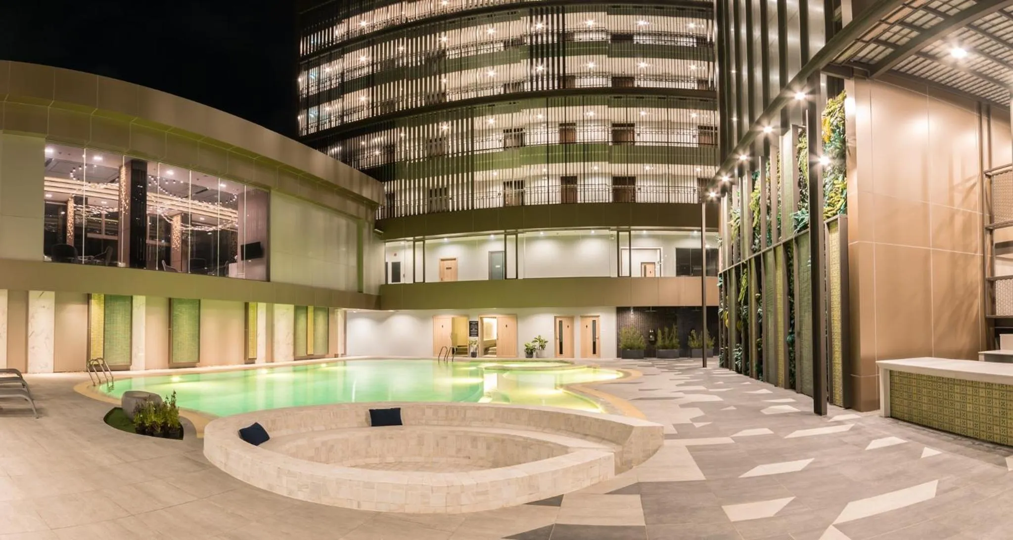 Night in Jasmine Resort Sriracha