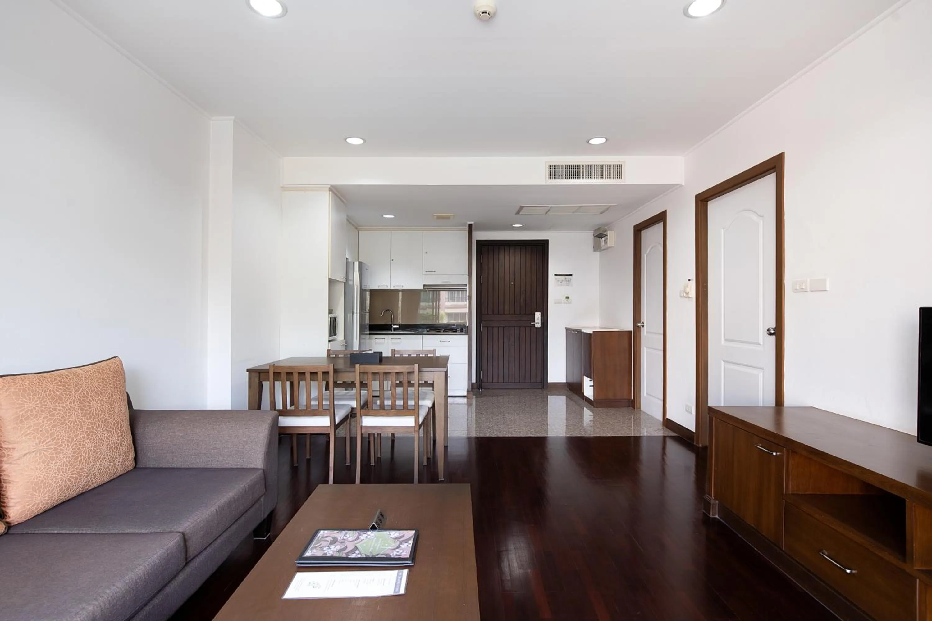 Kitchen or kitchenette in Jasmine Resort Sriracha