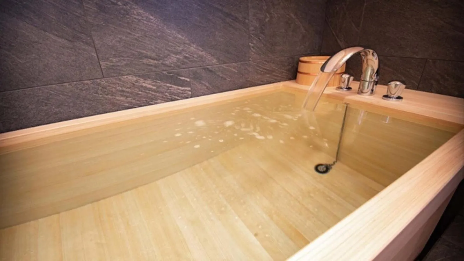 Bath in NIPPONIA Sasayama Castle Town Hotel