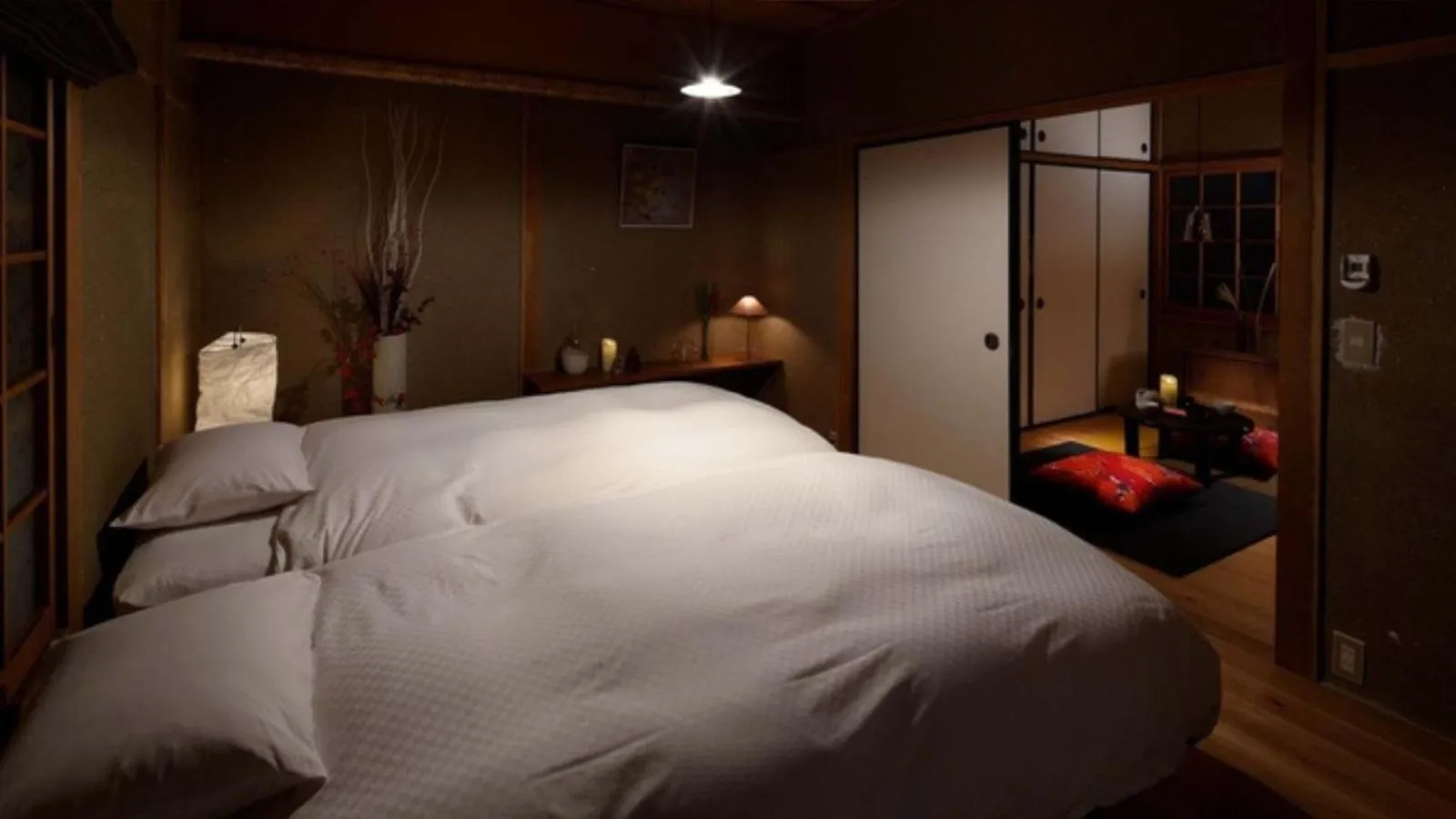 Bed in NIPPONIA Sasayama Castle Town Hotel