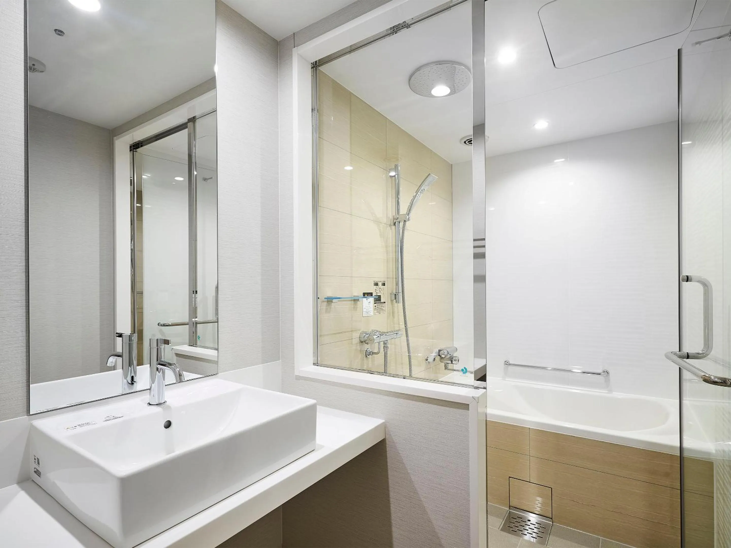 Shower in Daiwa Roynet Hotel Matsuyama