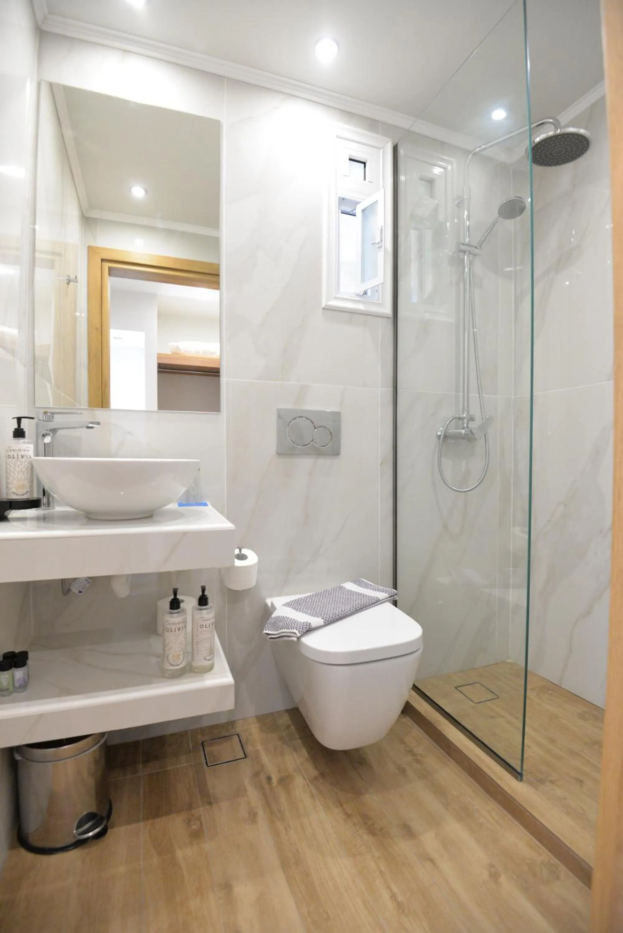 Shower in Heleni Beach Hotel