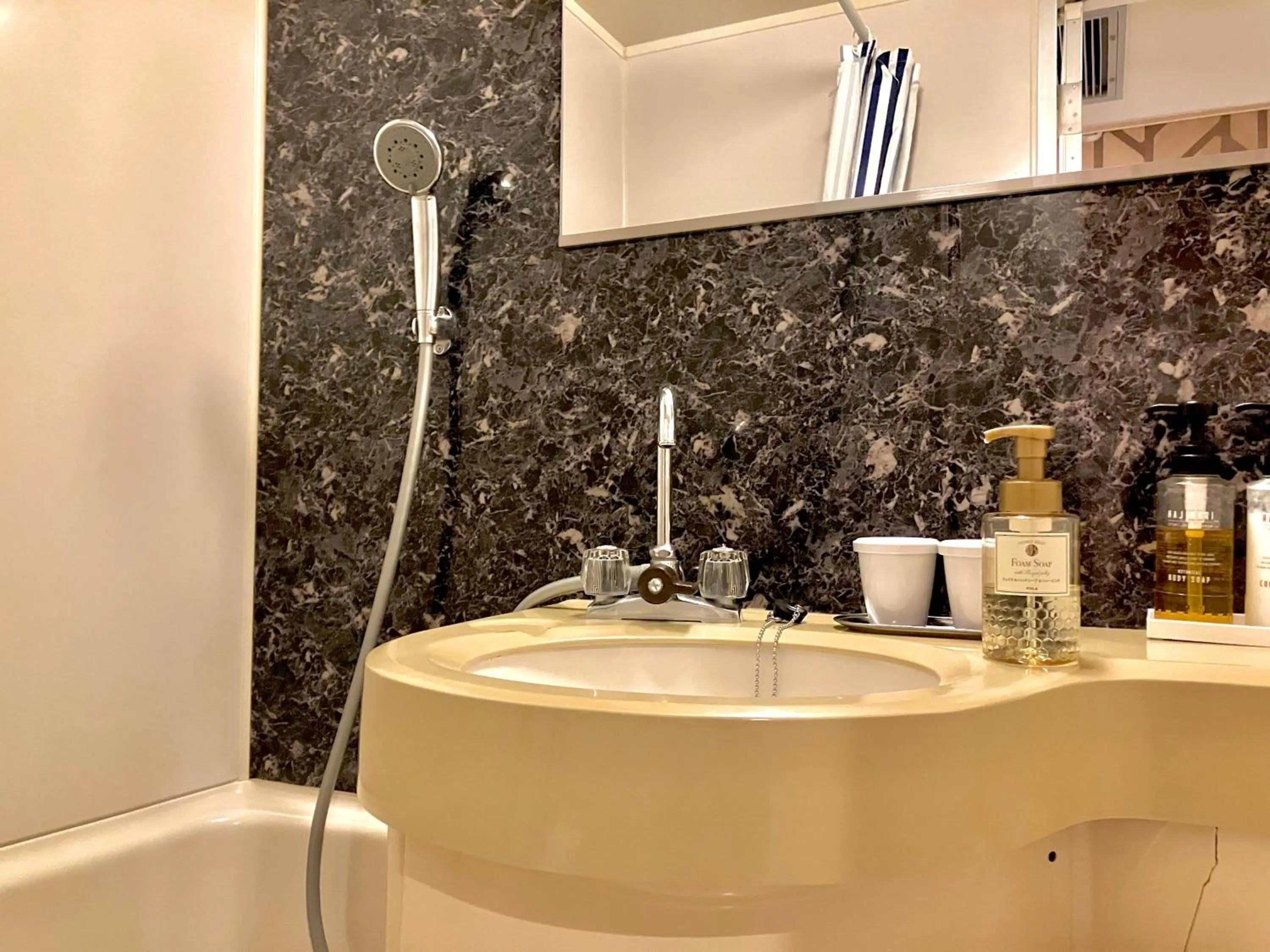 HOTEL LiVEMAX Mihara Ekimae