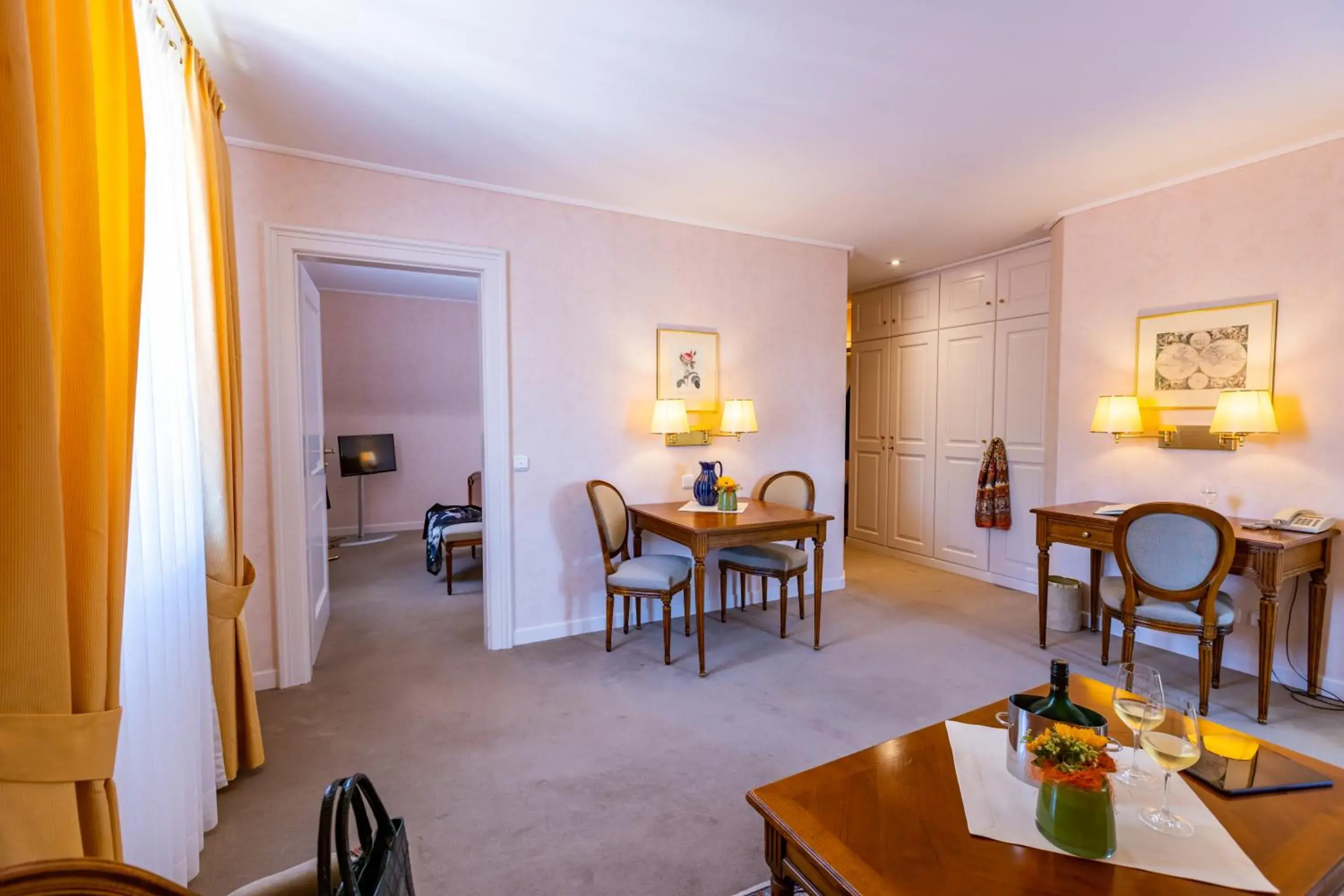 One-Bedroom Suite - single occupancy in Romantik Hotel Zehntkeller One-Bedroom Suite - single occupancy in Romantik Hotel Zehntkeller