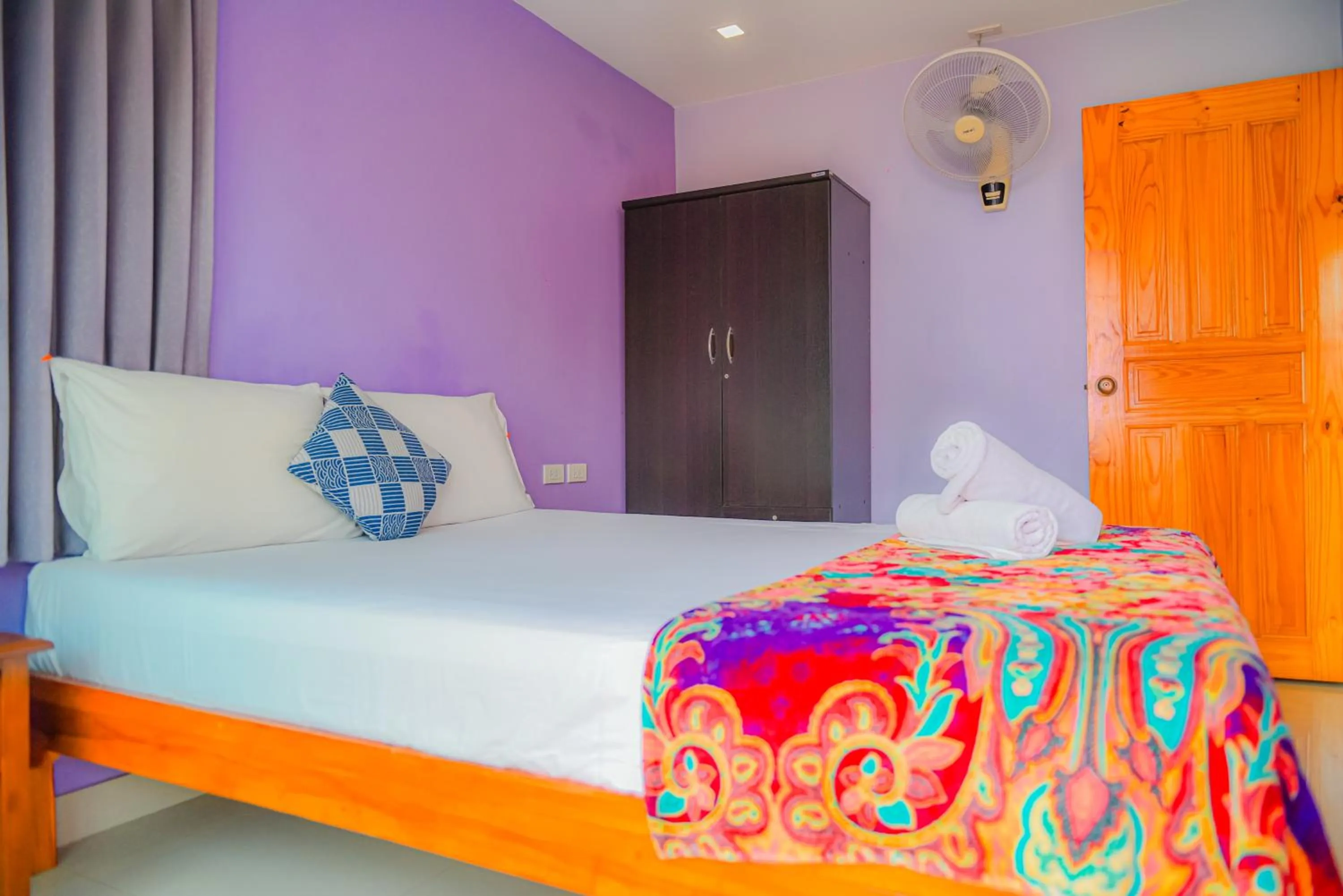Bed in Patumnak Beach Guesthouse