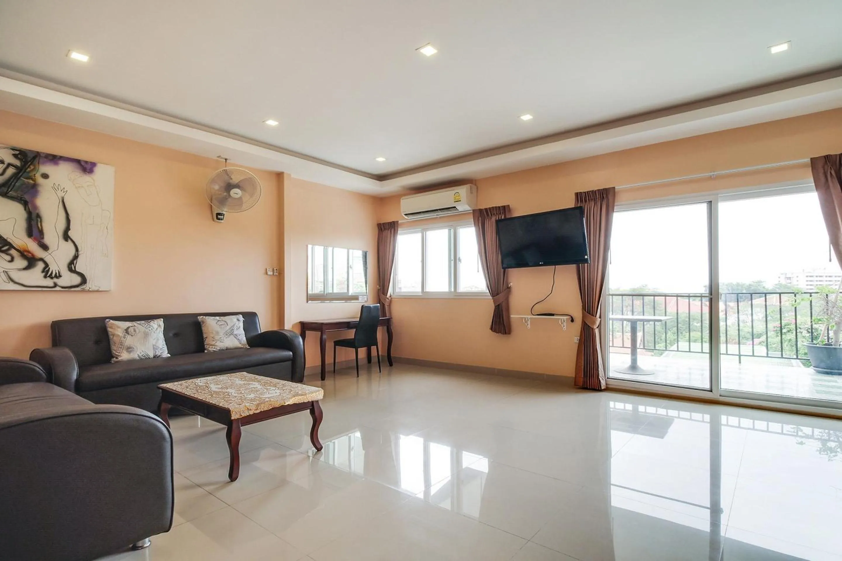 Living room in Patumnak Beach Guesthouse