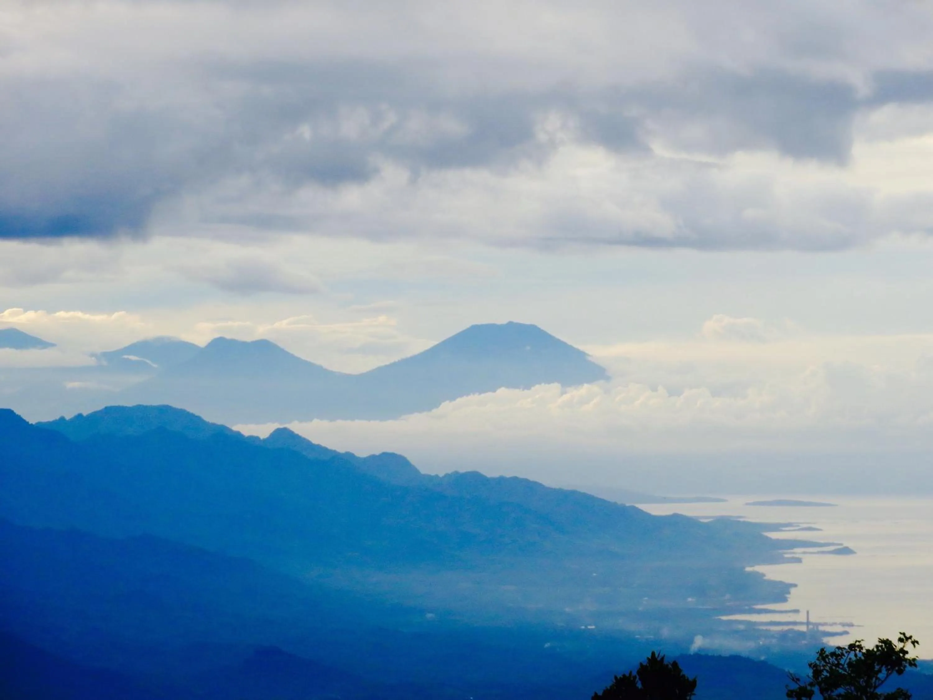 Sea view in Terrasse du Lac Munduk