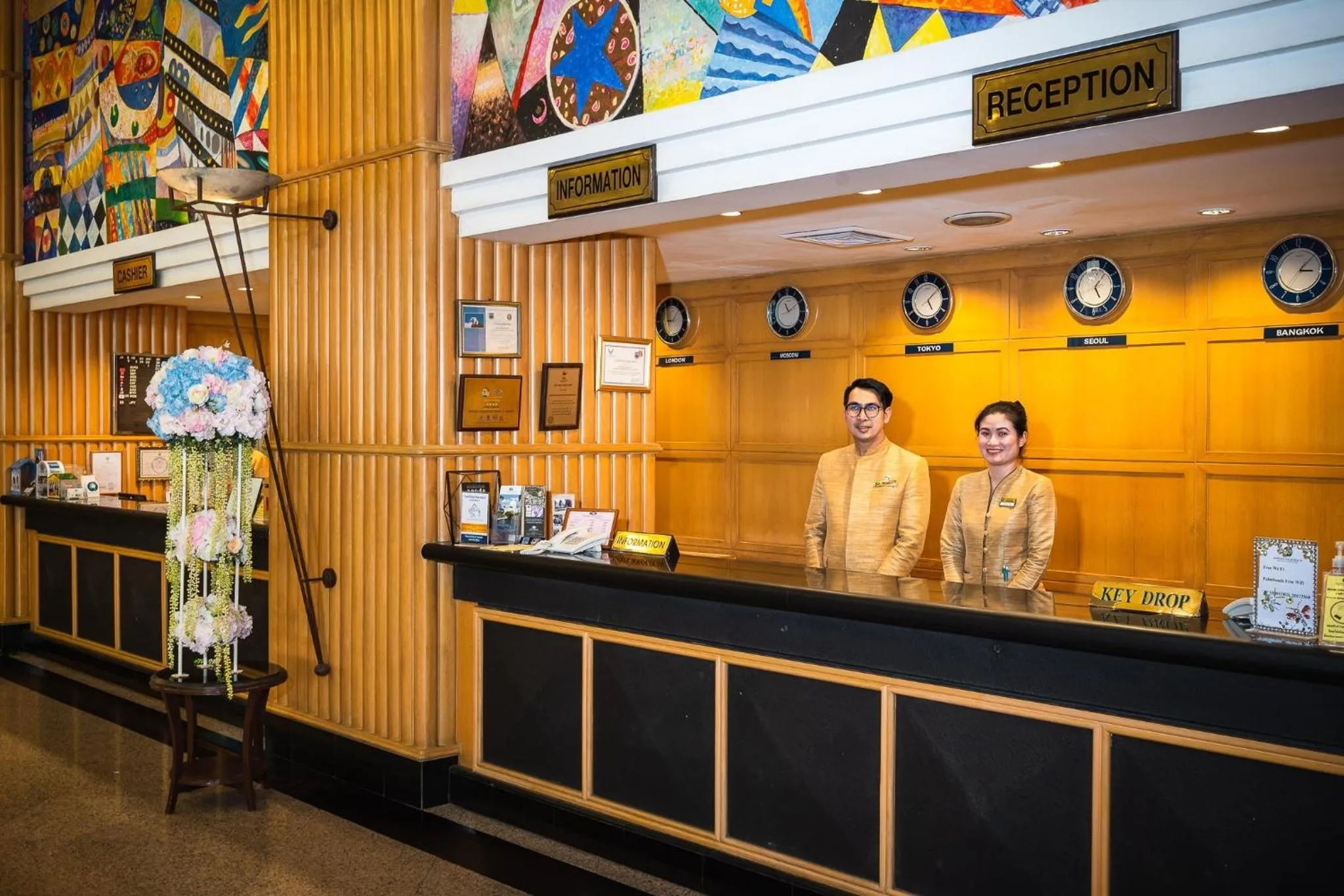 Jomtien Palm Beach Hotel and Resort