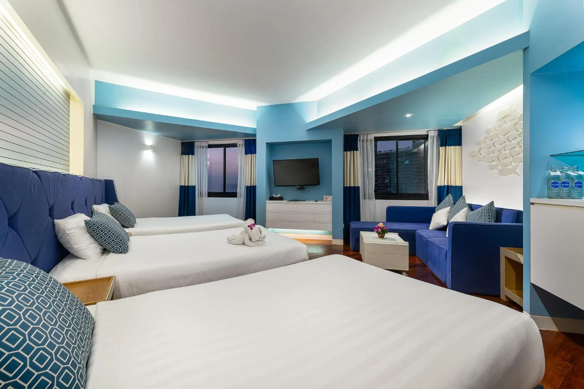 Bed in Jomtien Palm Beach Hotel and Resort