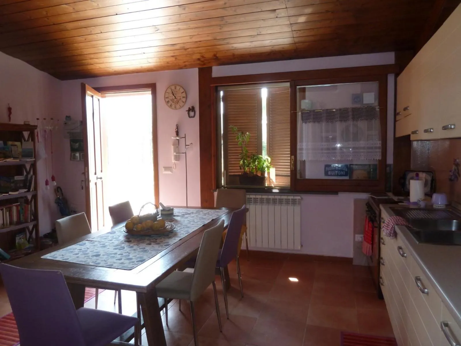 Dining area in 'O Chalet