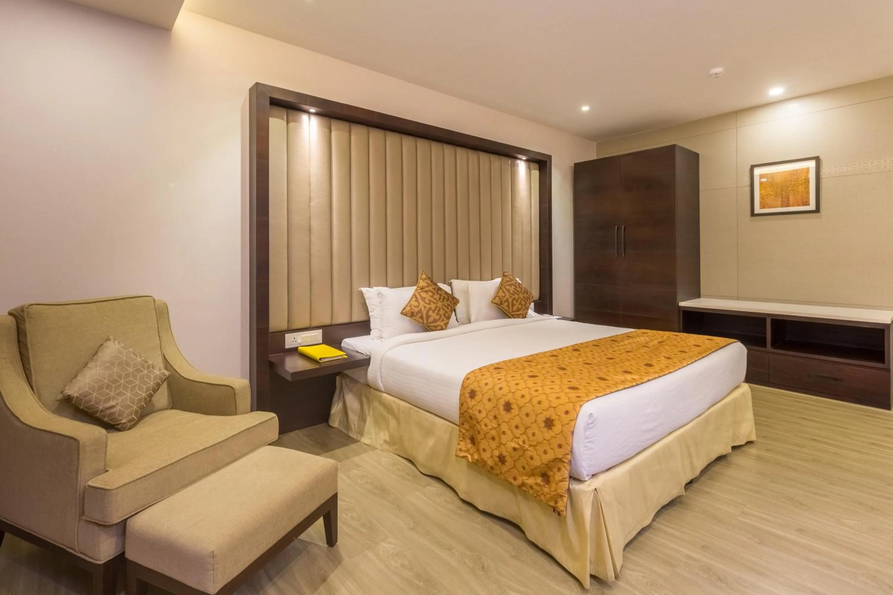 Bathroom, Bed in Hotel Palacio