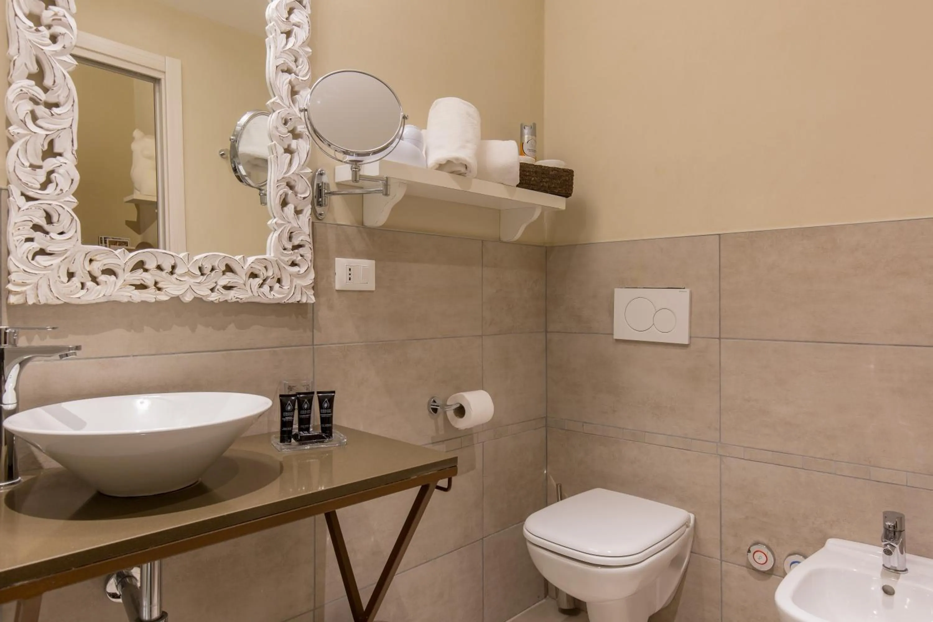 Toilet in Residenza Bonifacio - Adults Only