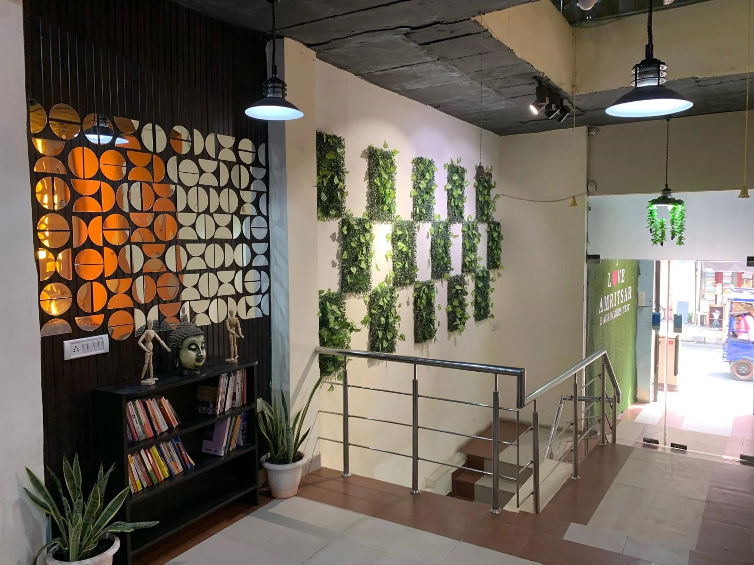 Lobby or reception in Backpacker's Nest