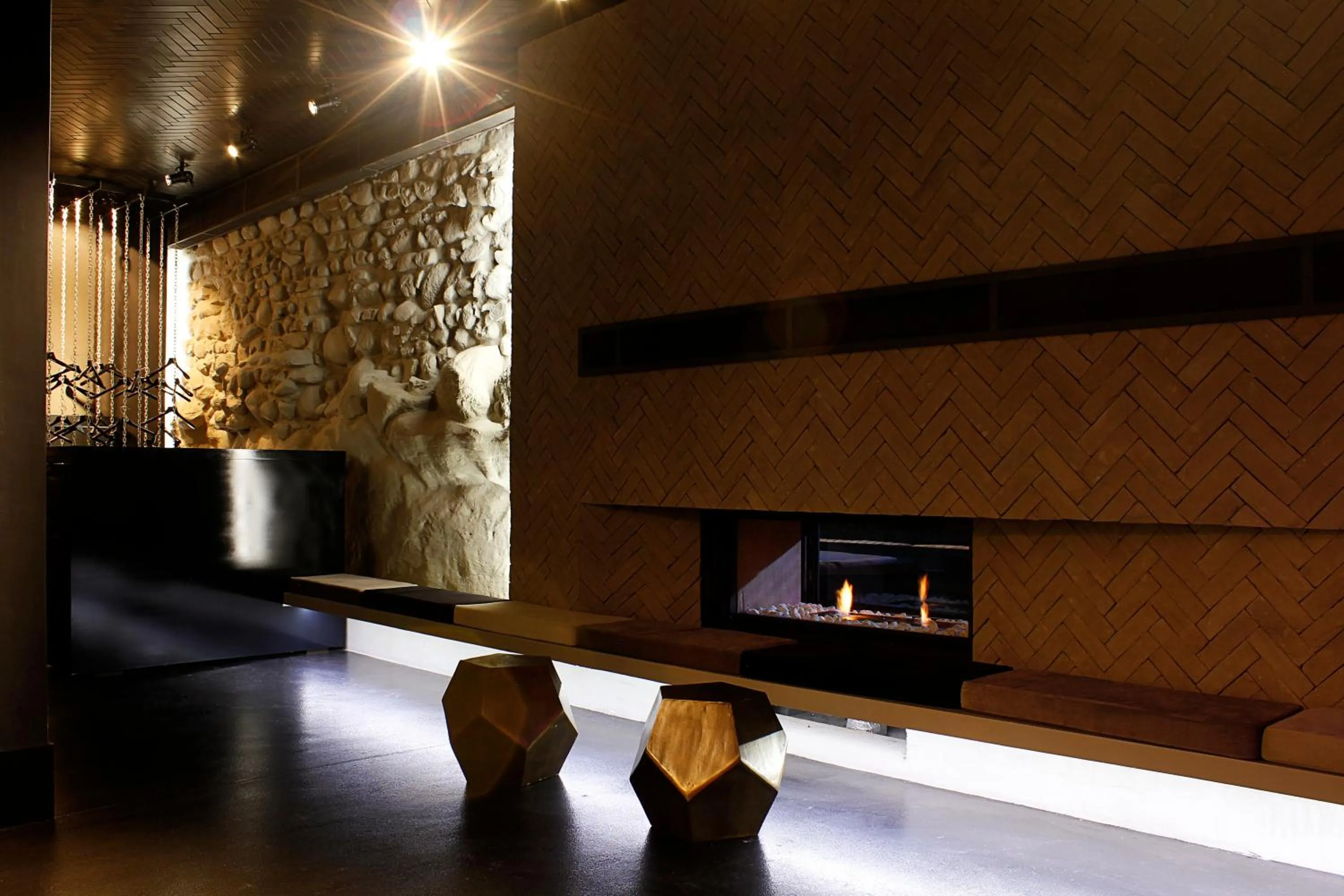 Evening entertainment in Hotel Nihil Novi