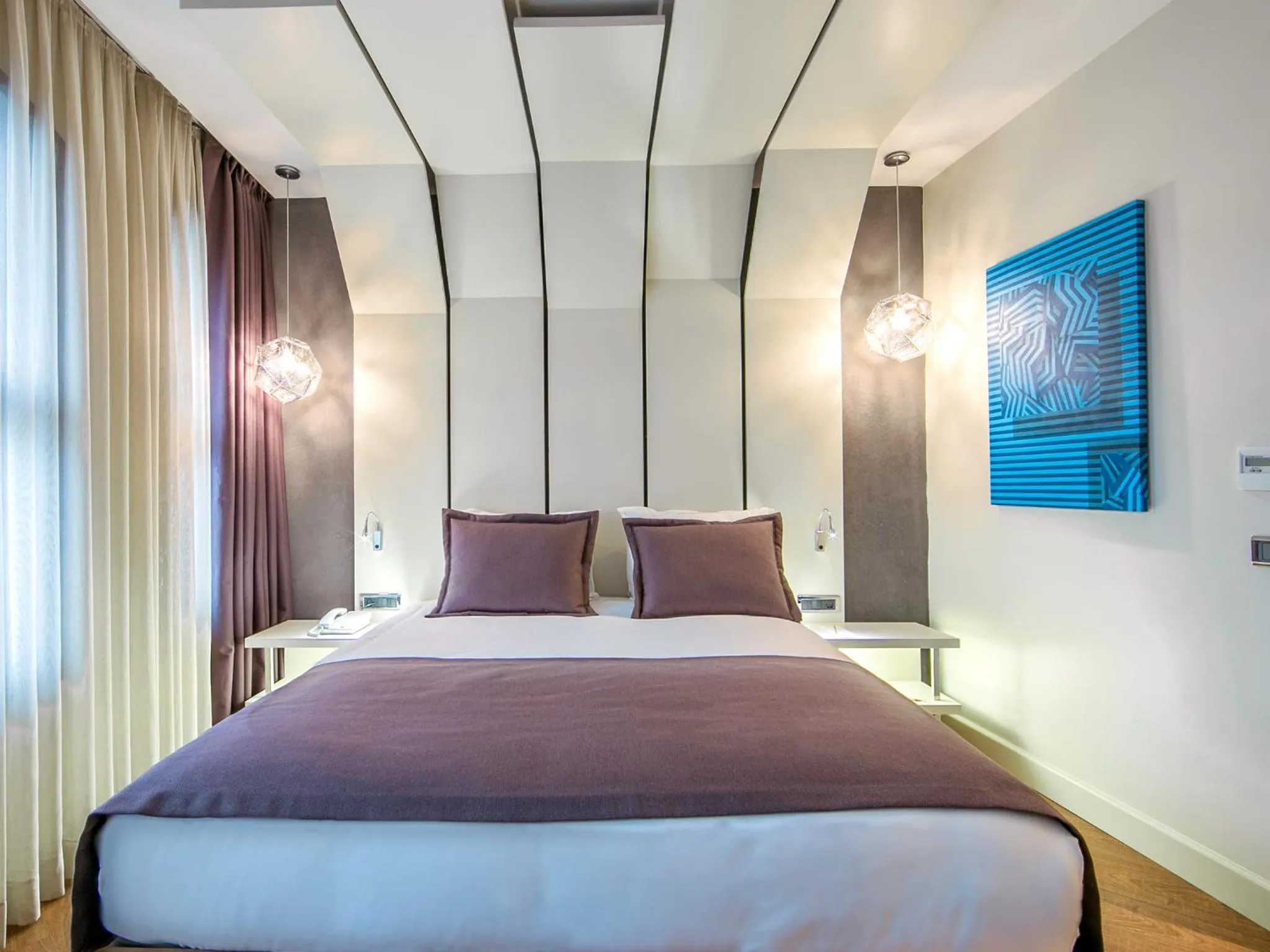 Bed in Maroon Hotel Pera