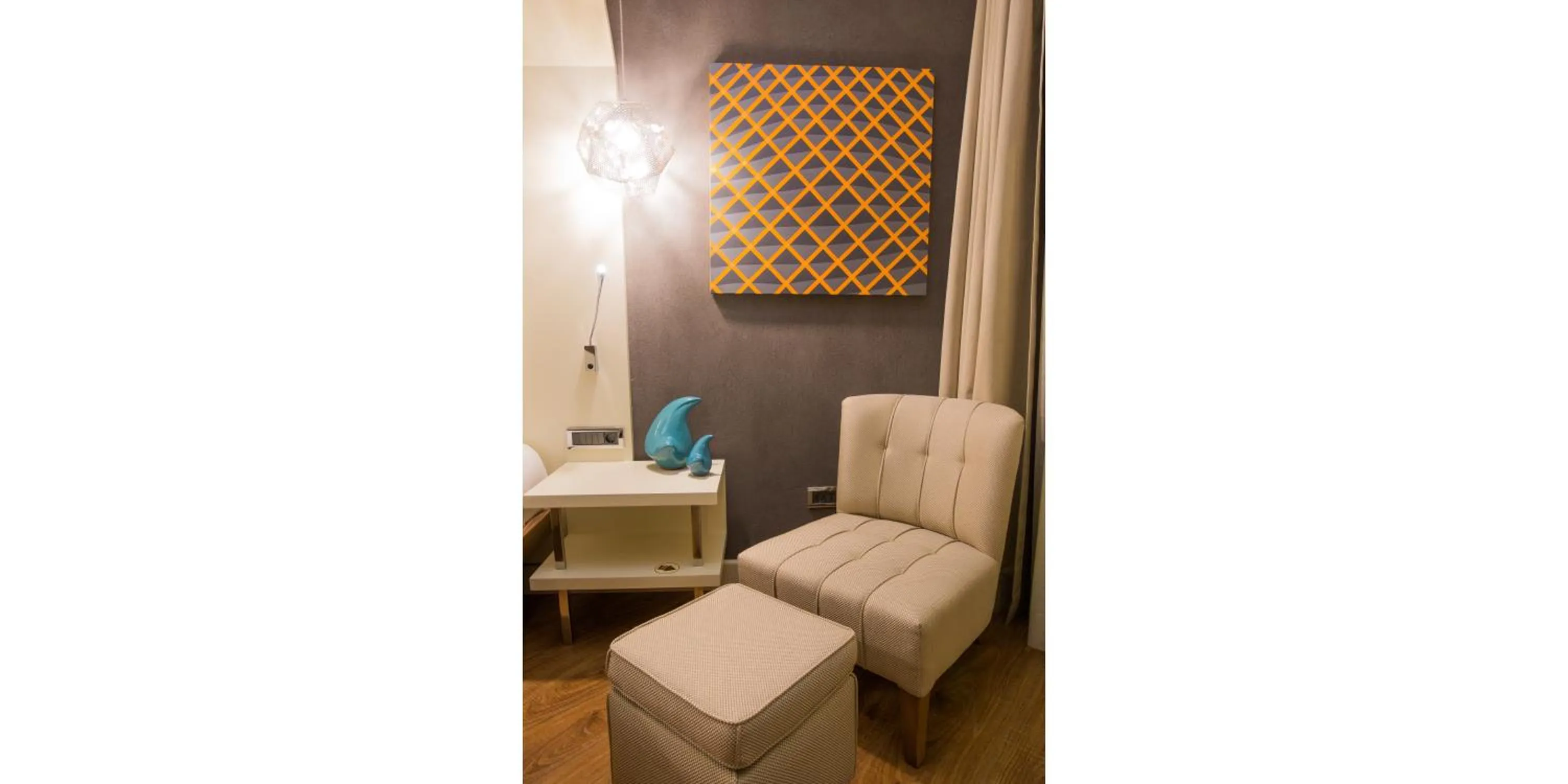 Decorative detail in Maroon Hotel Pera