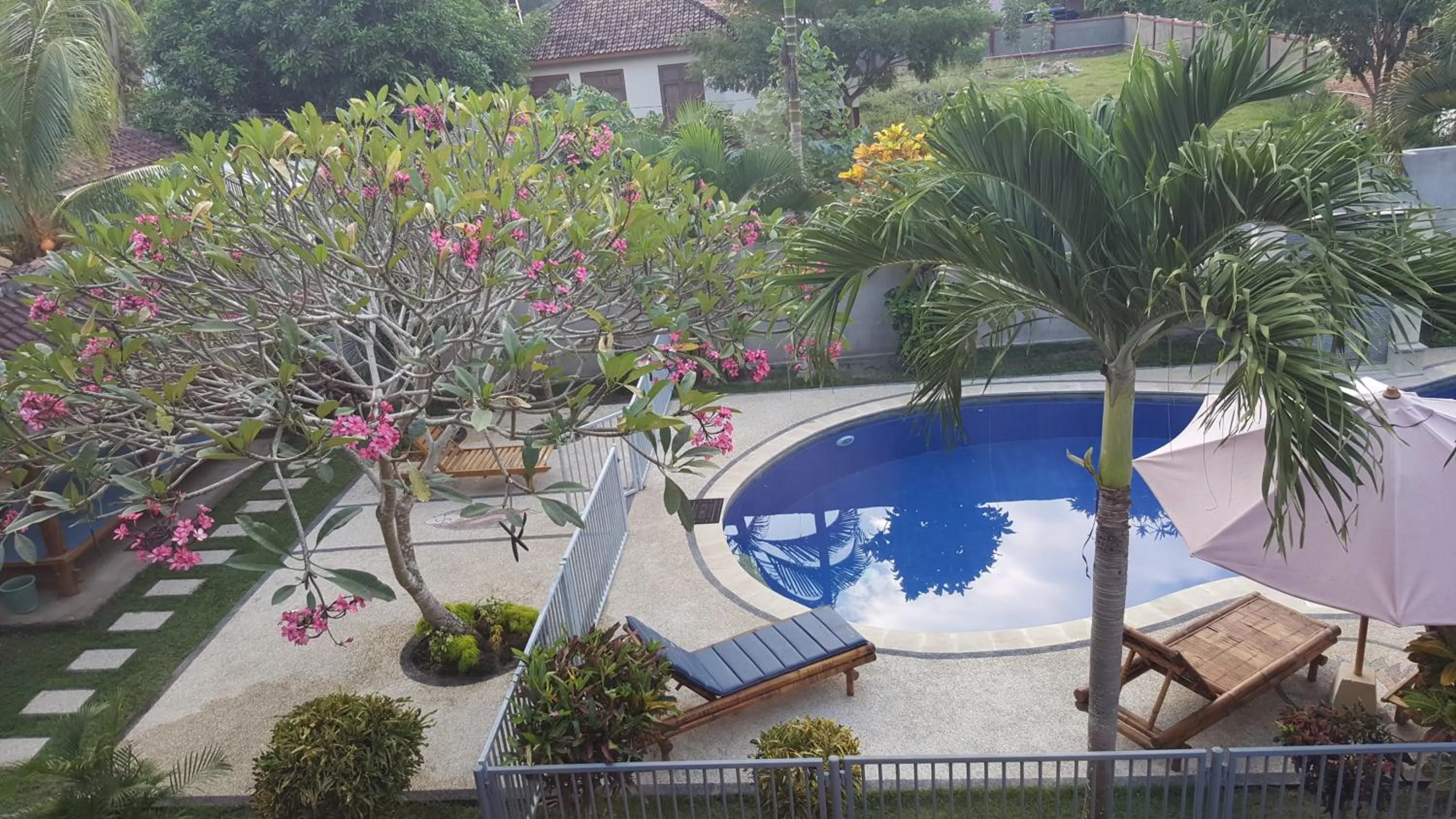 Area and facilities in Sari Inn Kuta Lombok
