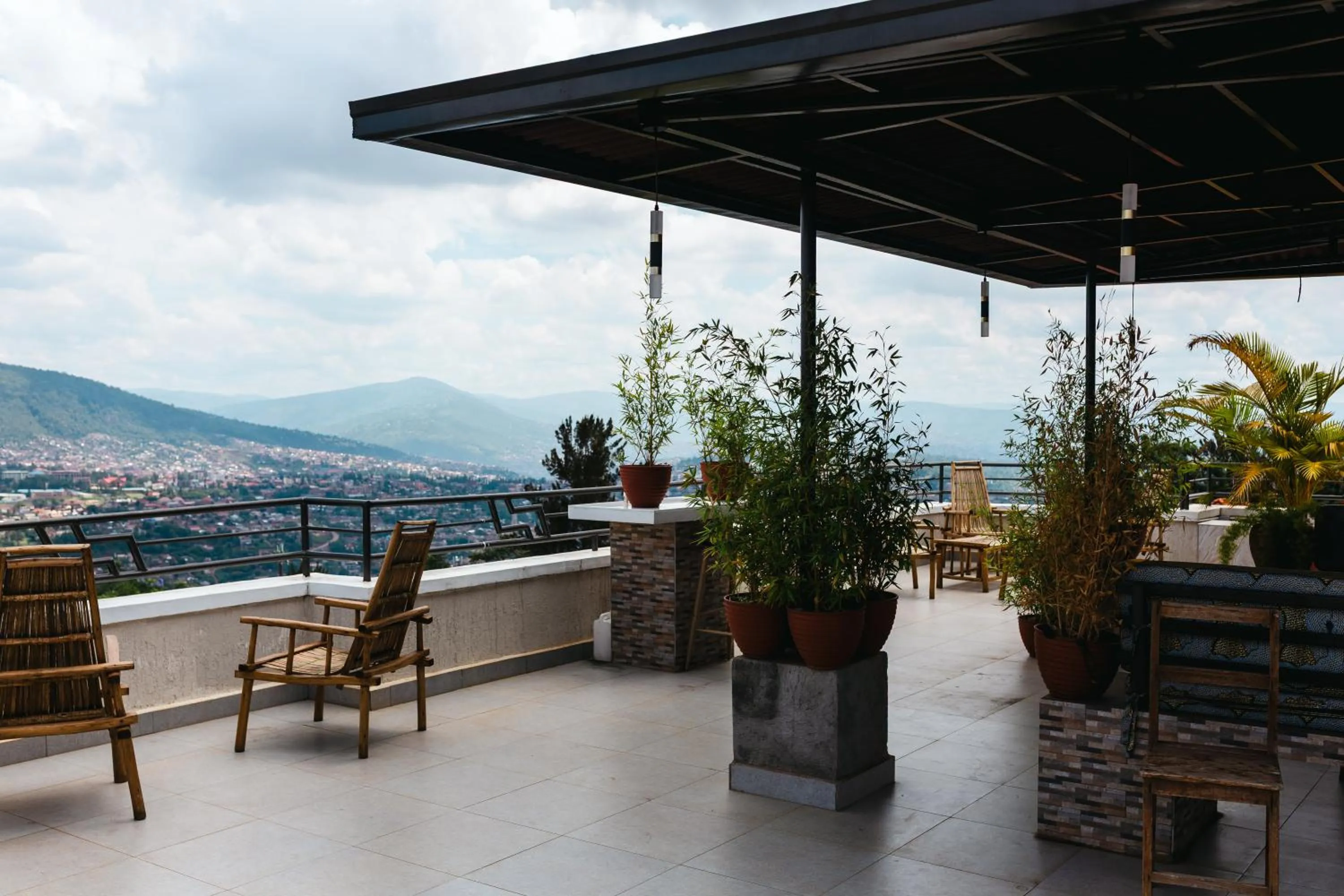 Rooftop View Apartments Rebero