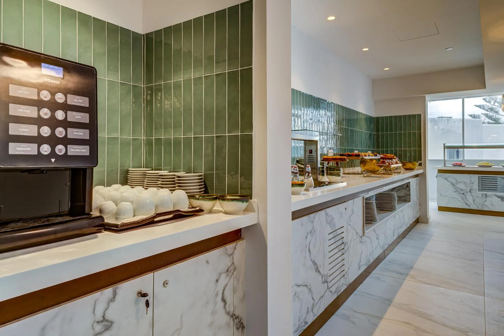 Buffet breakfast, Kitchen/Kitchenette in Palladium Hotel Don Carlos