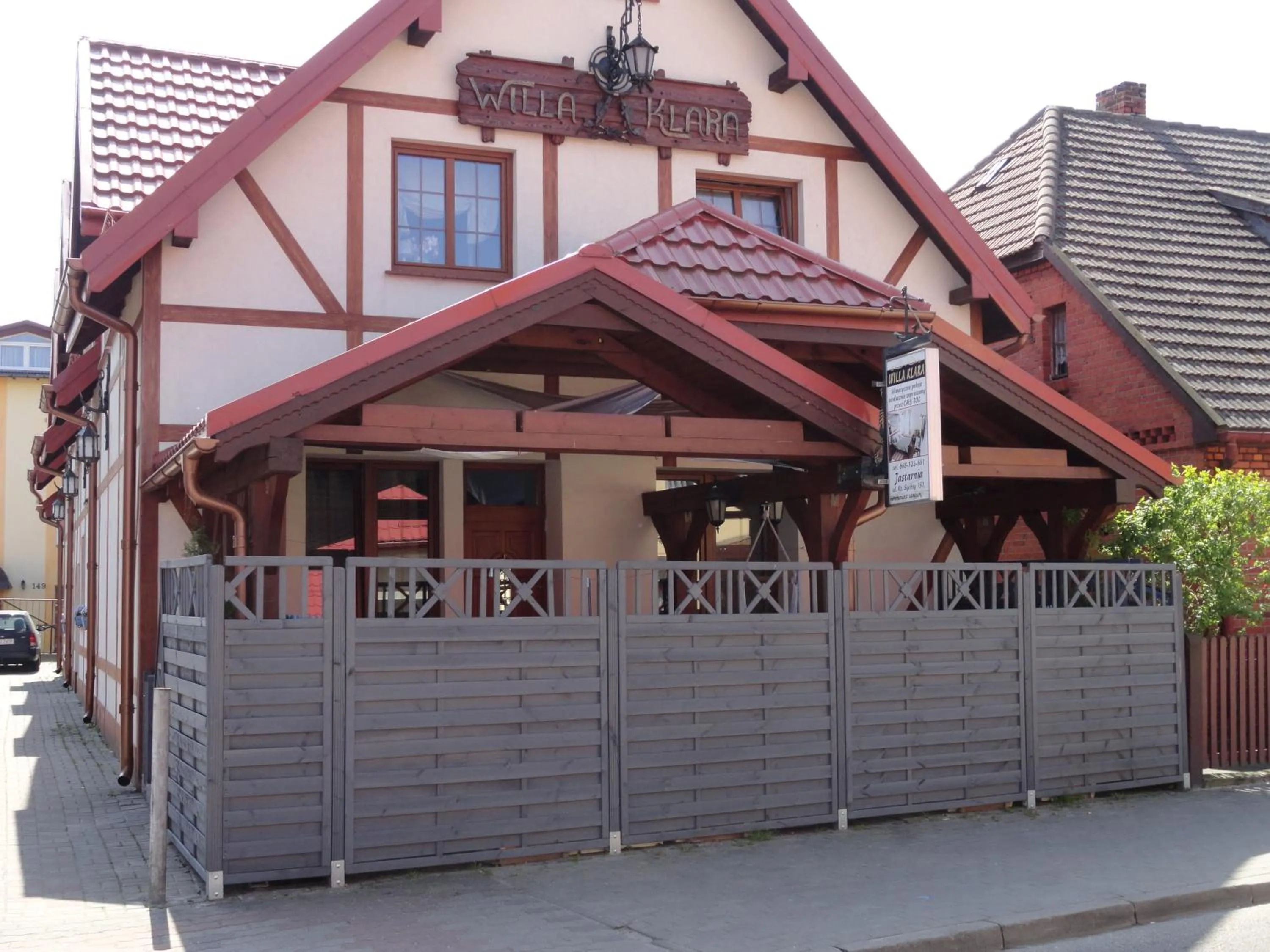 Property building in Willa Klara
