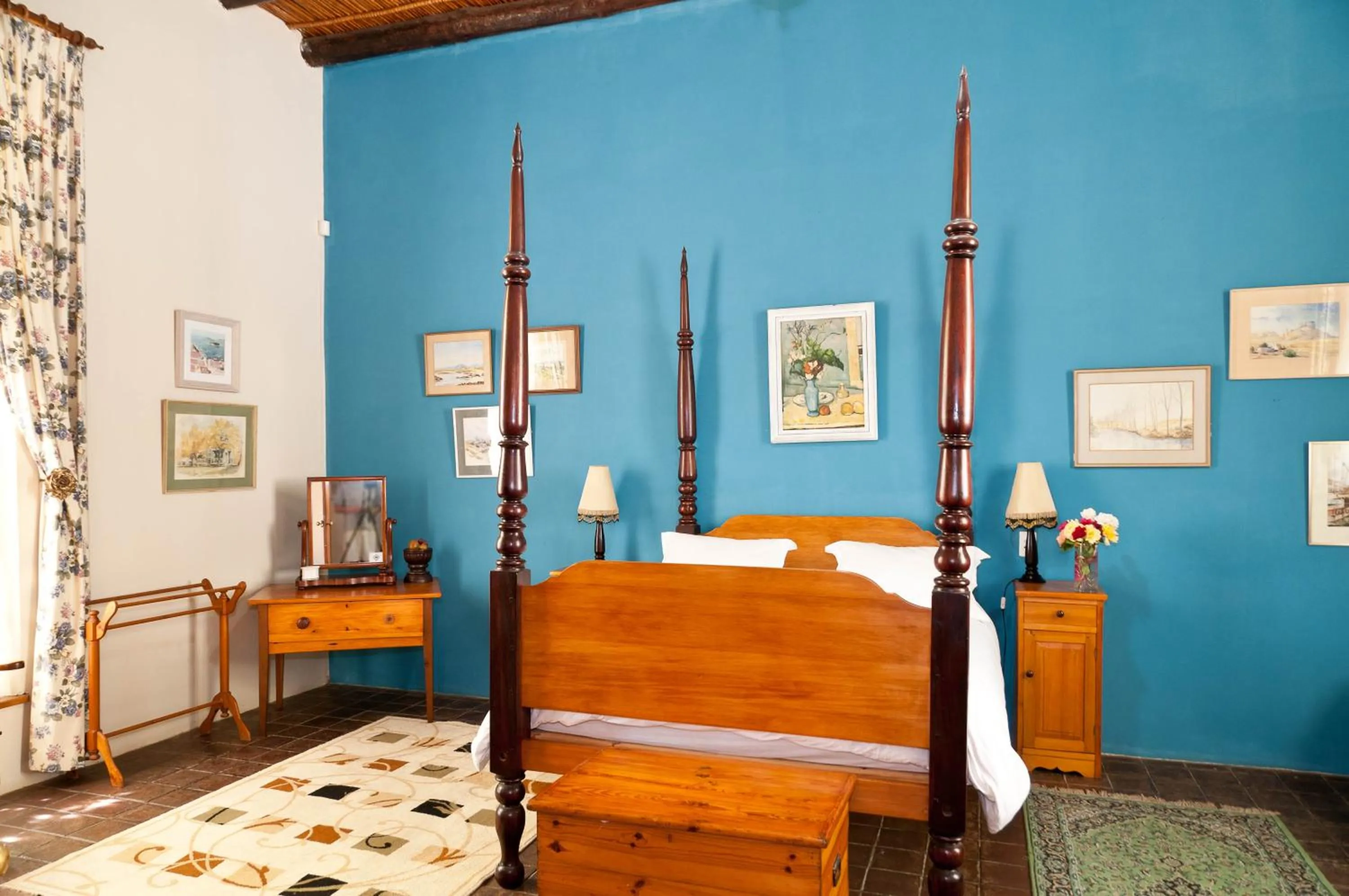 Bedroom, Bed in Wittedrift Manor House