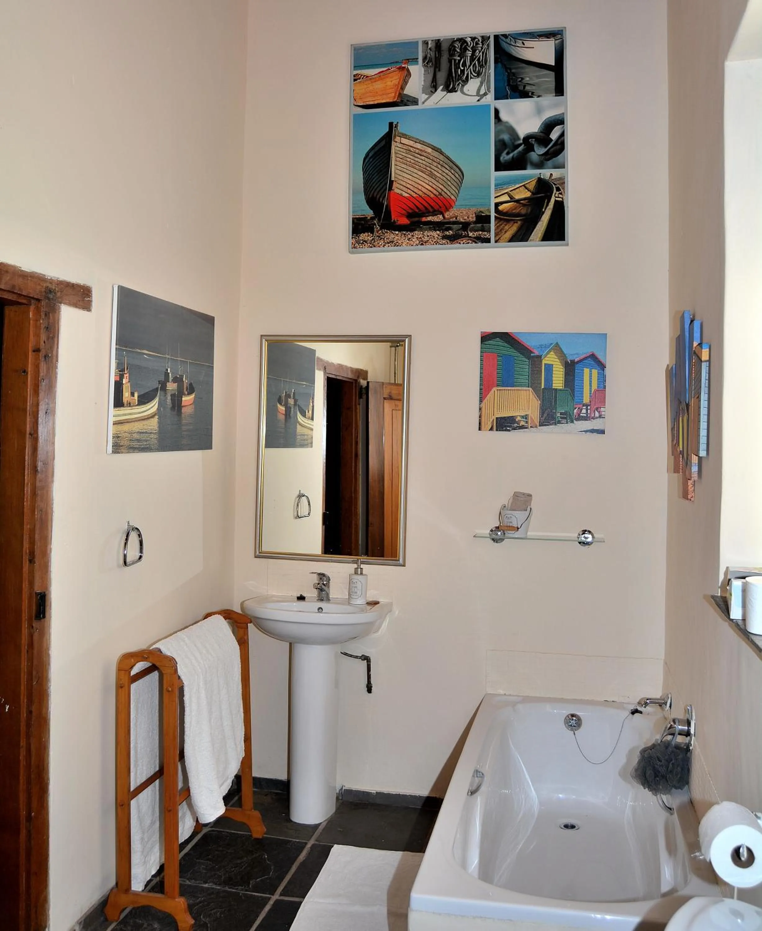 Bathroom in Wittedrift Manor House