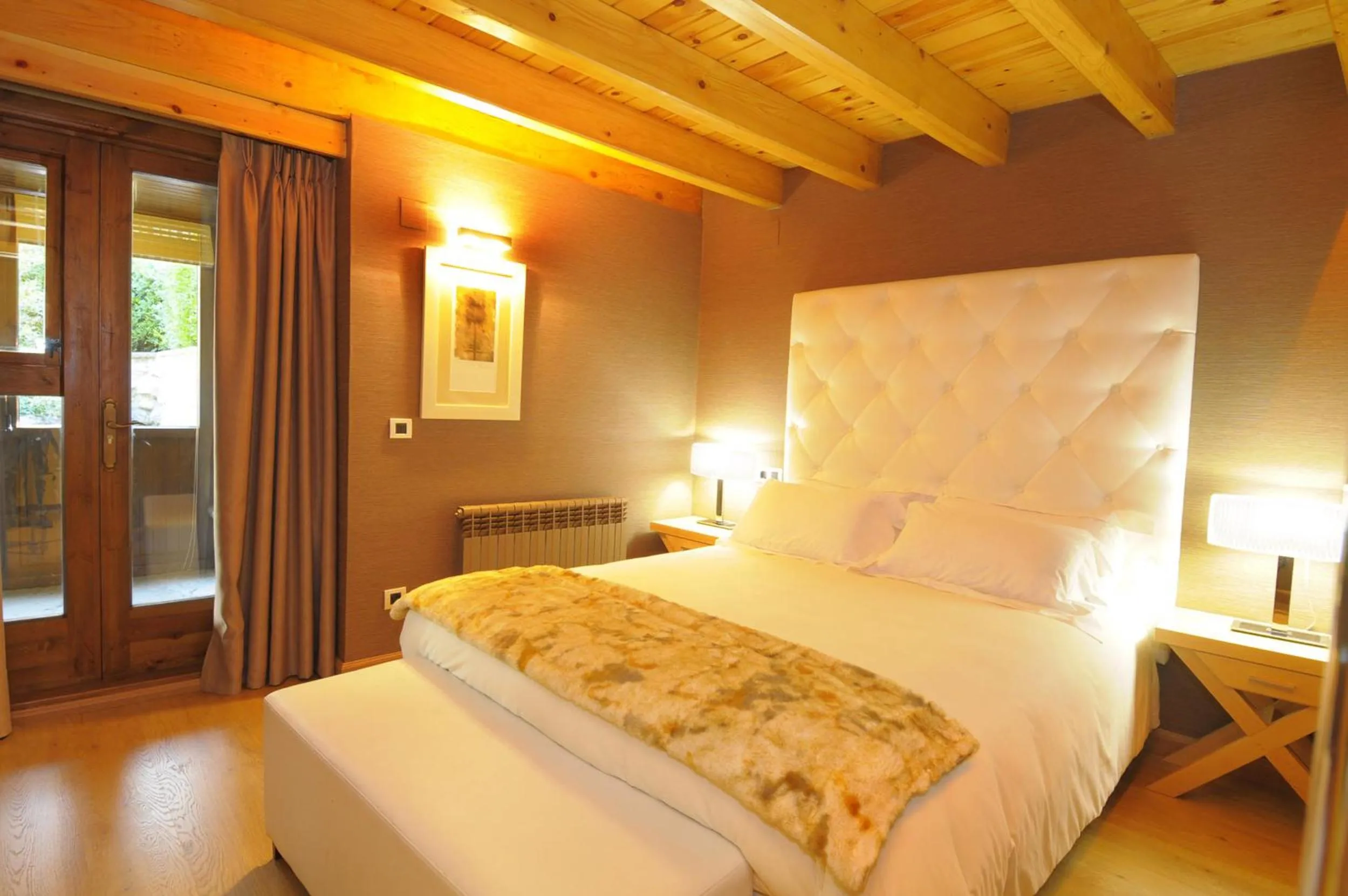 Bed in Hotel Casa Cornel