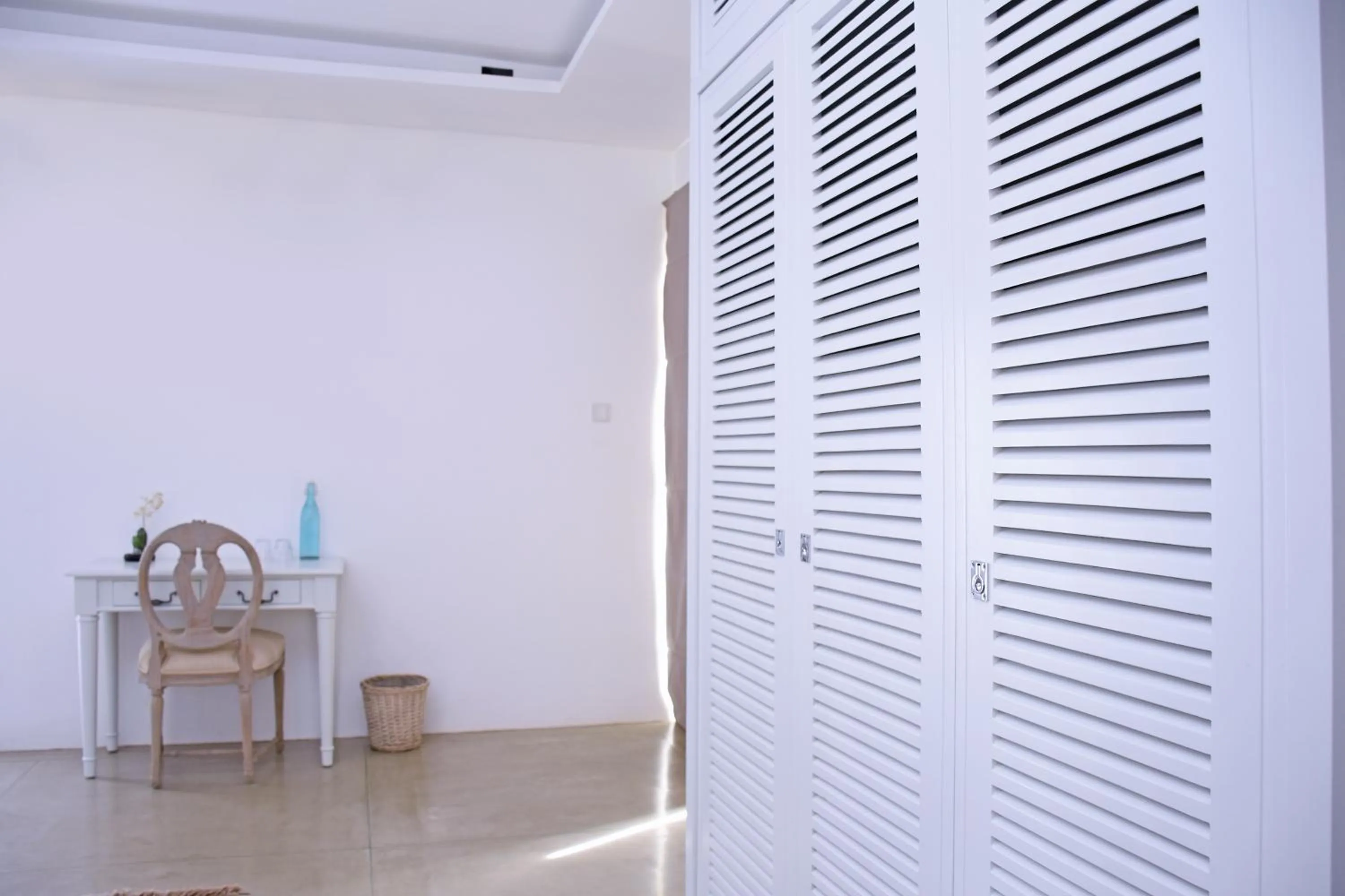 Photo of the whole room in Villa Santé, Kalpitiya by The Serendipity Collection