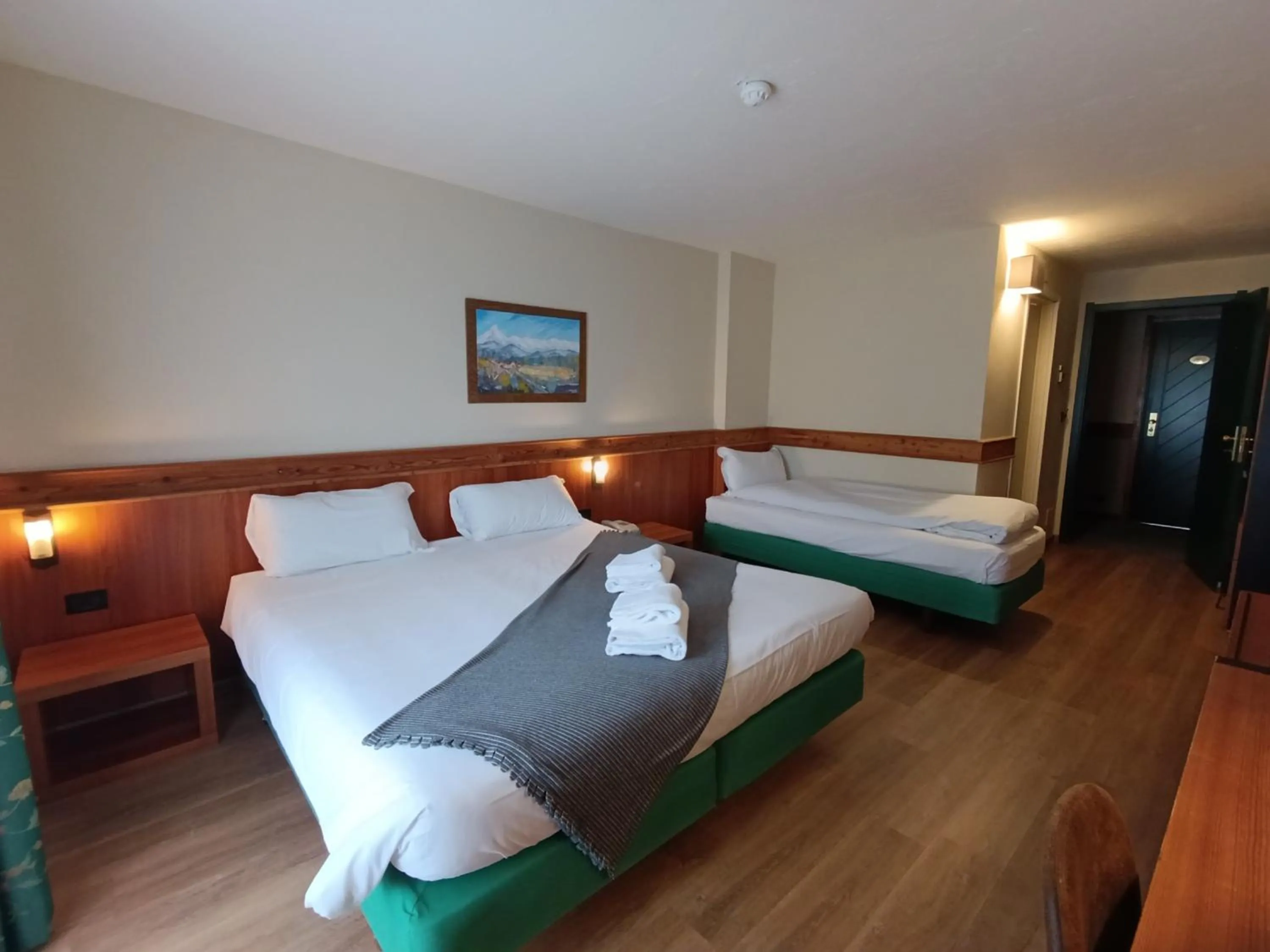 Bedroom, Bed in Hotel De Champoluc