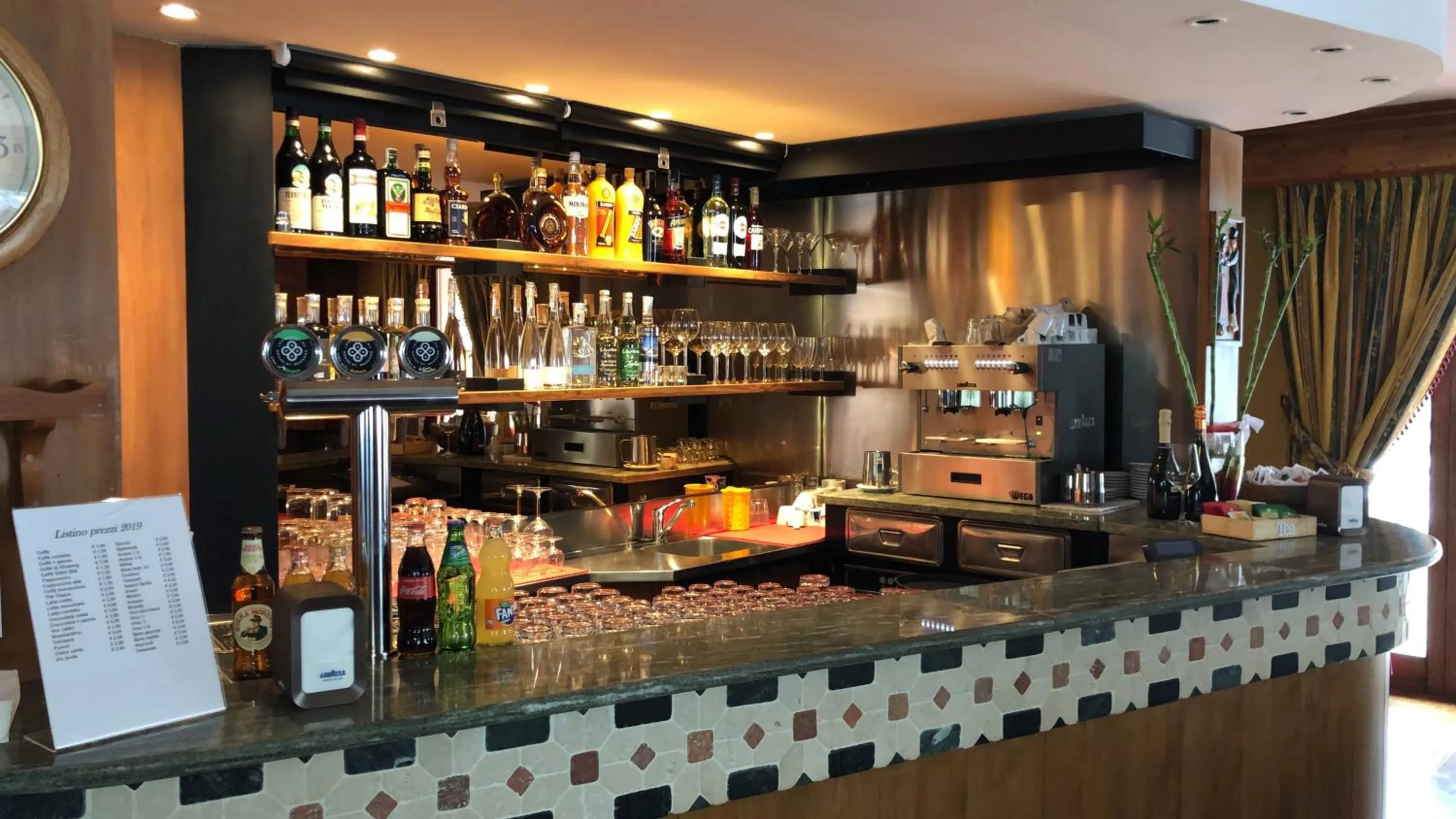 Lounge or bar in Hotel De Champoluc