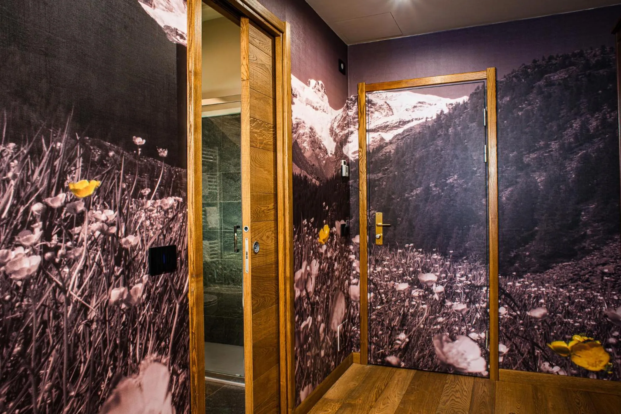 Bedroom in Hotel De Champoluc