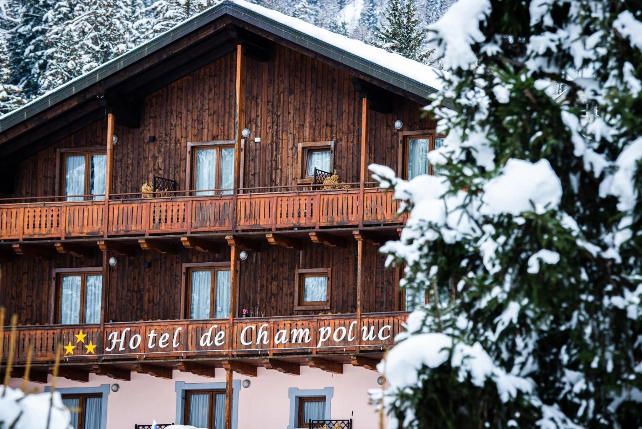 Property building in Hotel De Champoluc