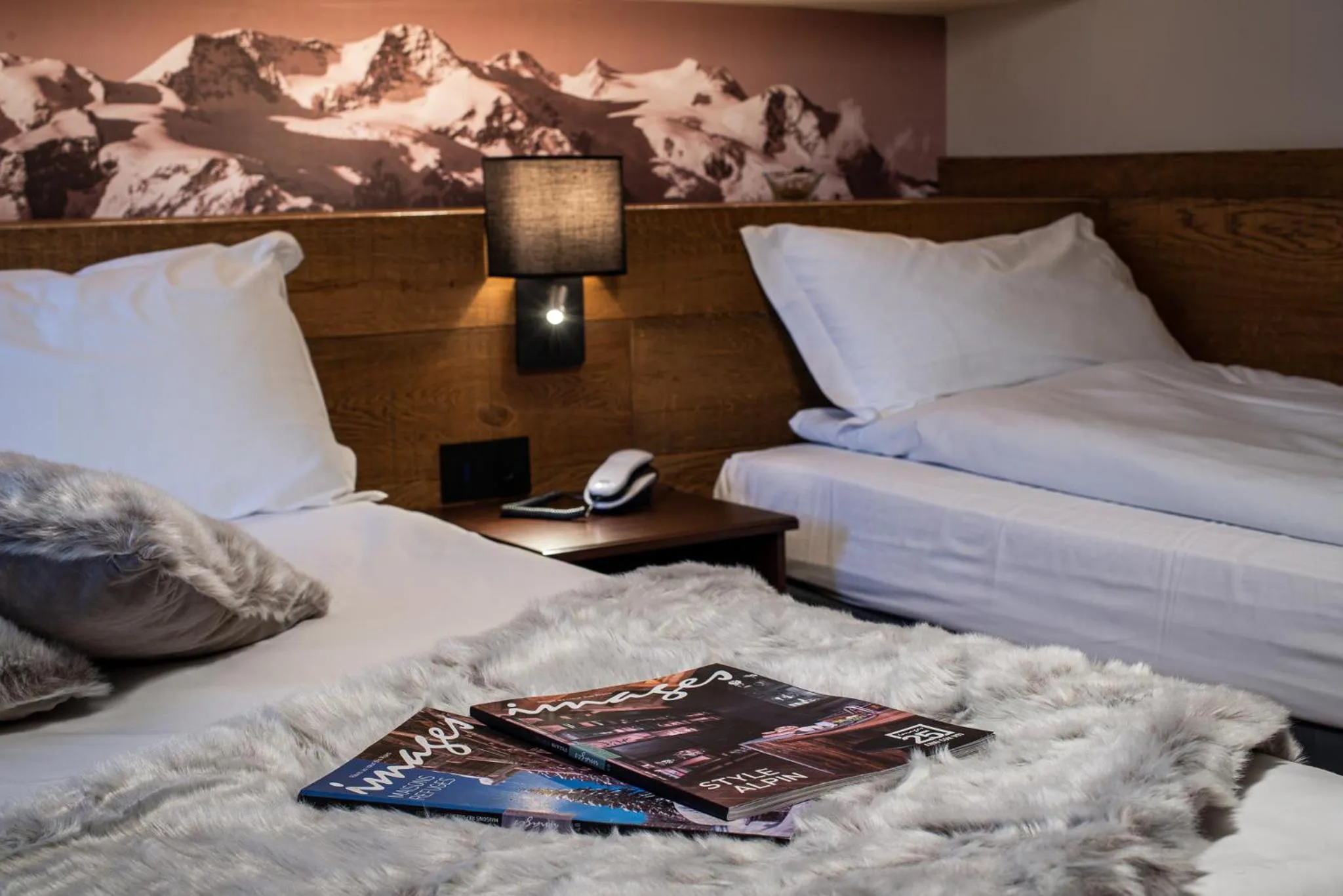Bedroom, Bed in Hotel De Champoluc