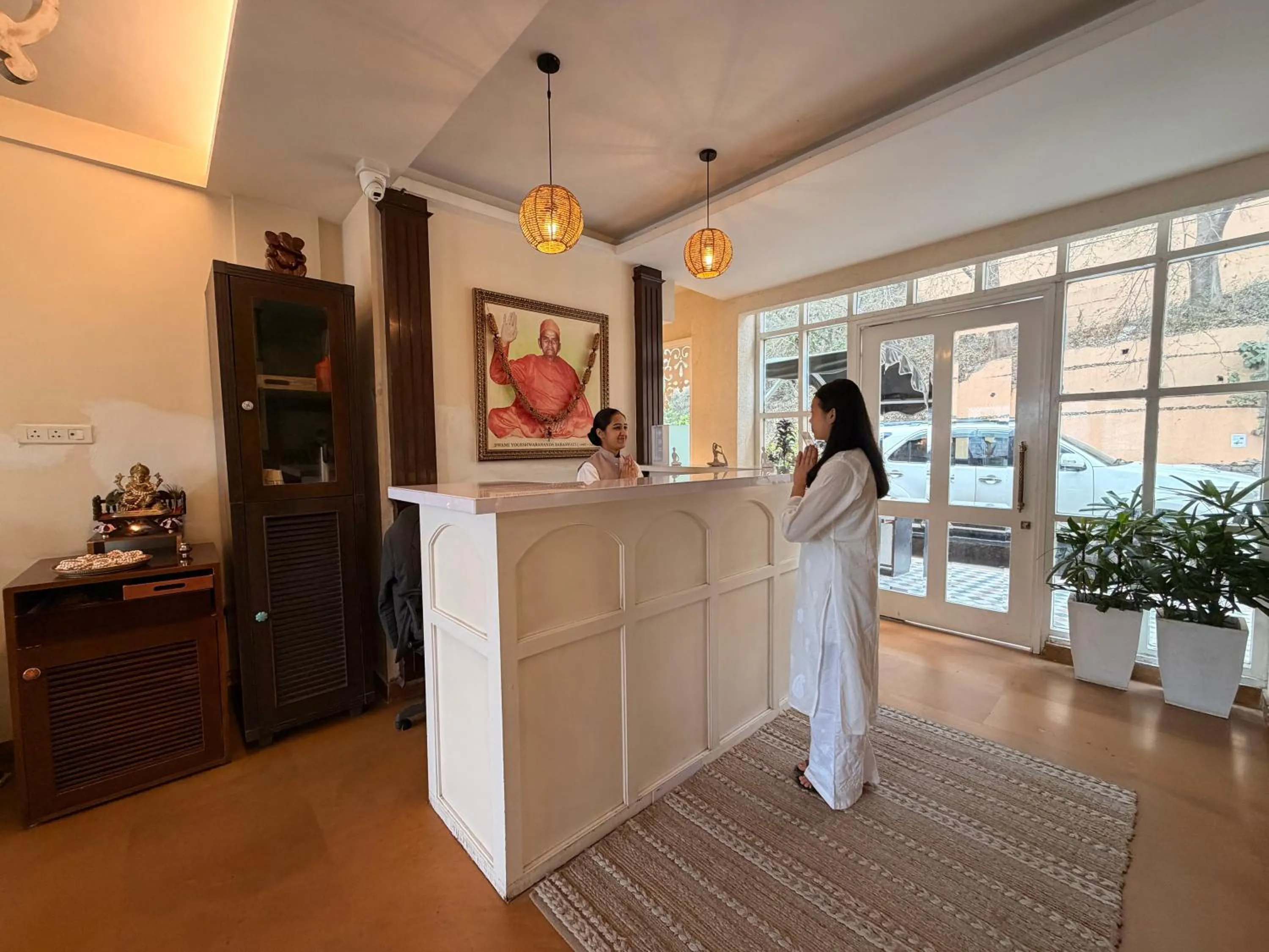 Lobby or reception in Yog Niketan By Sanskriti