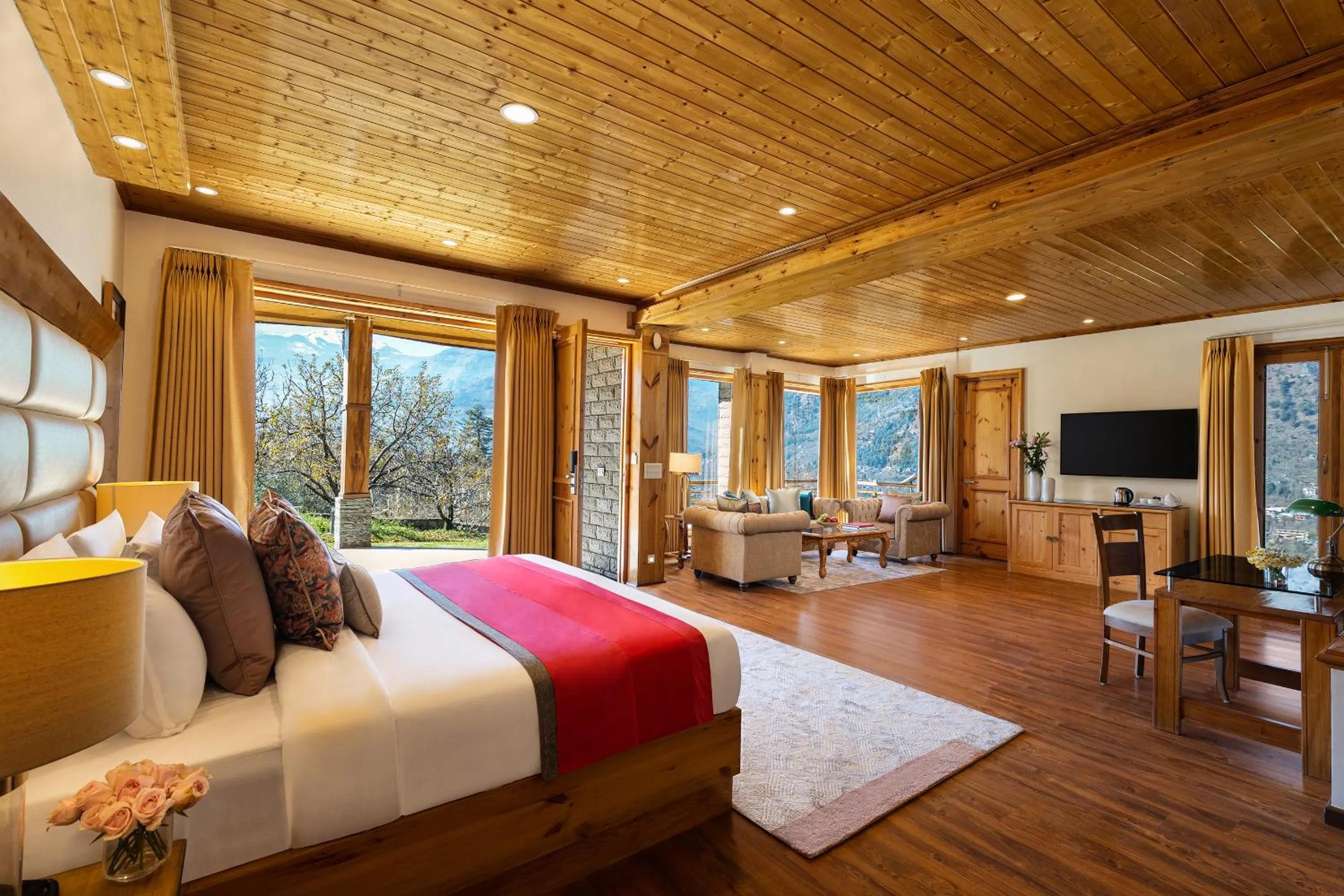 Seating area, Bed in Baragarh Resort & Spa, Manali- IHCL SeleQtions