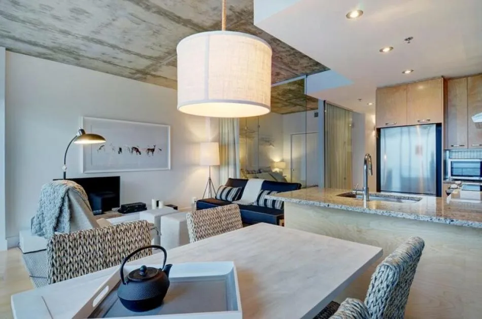 Dining area in Les Immeubles Charlevoix - Le 760-214