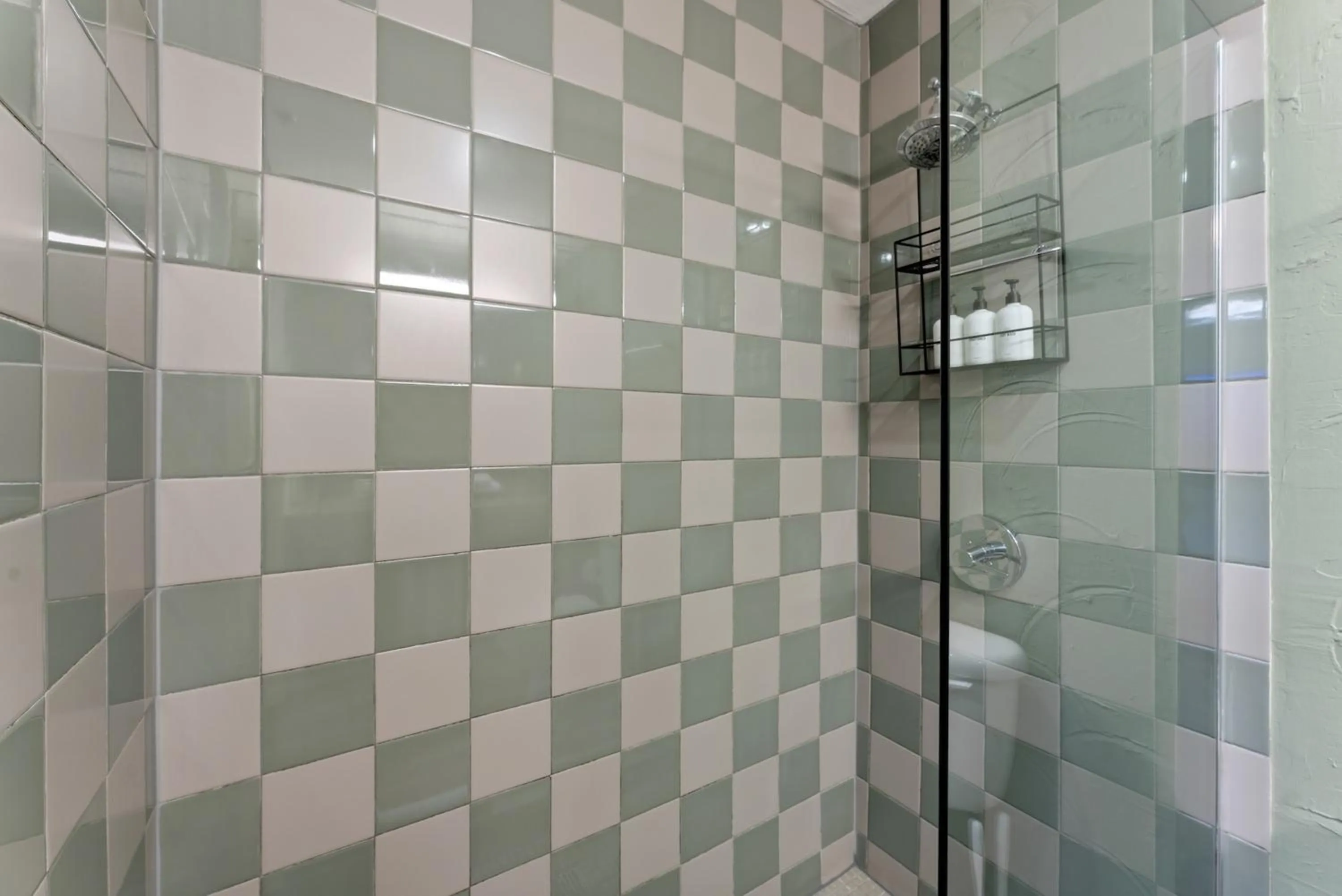 Shower in Kasa El Paseo Miami Beach