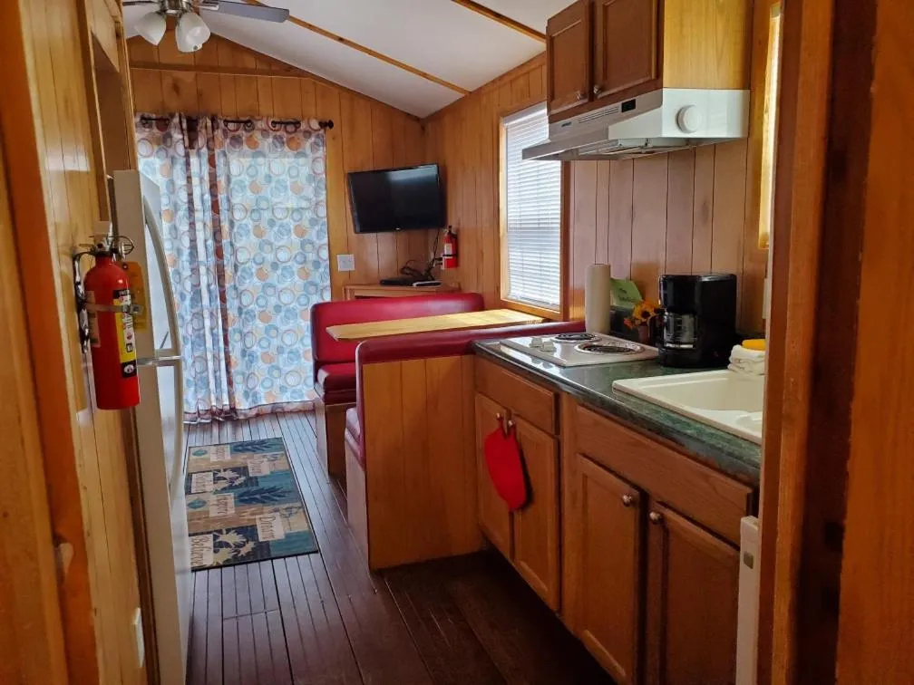 Old Wooden Bridge Resort & Marina